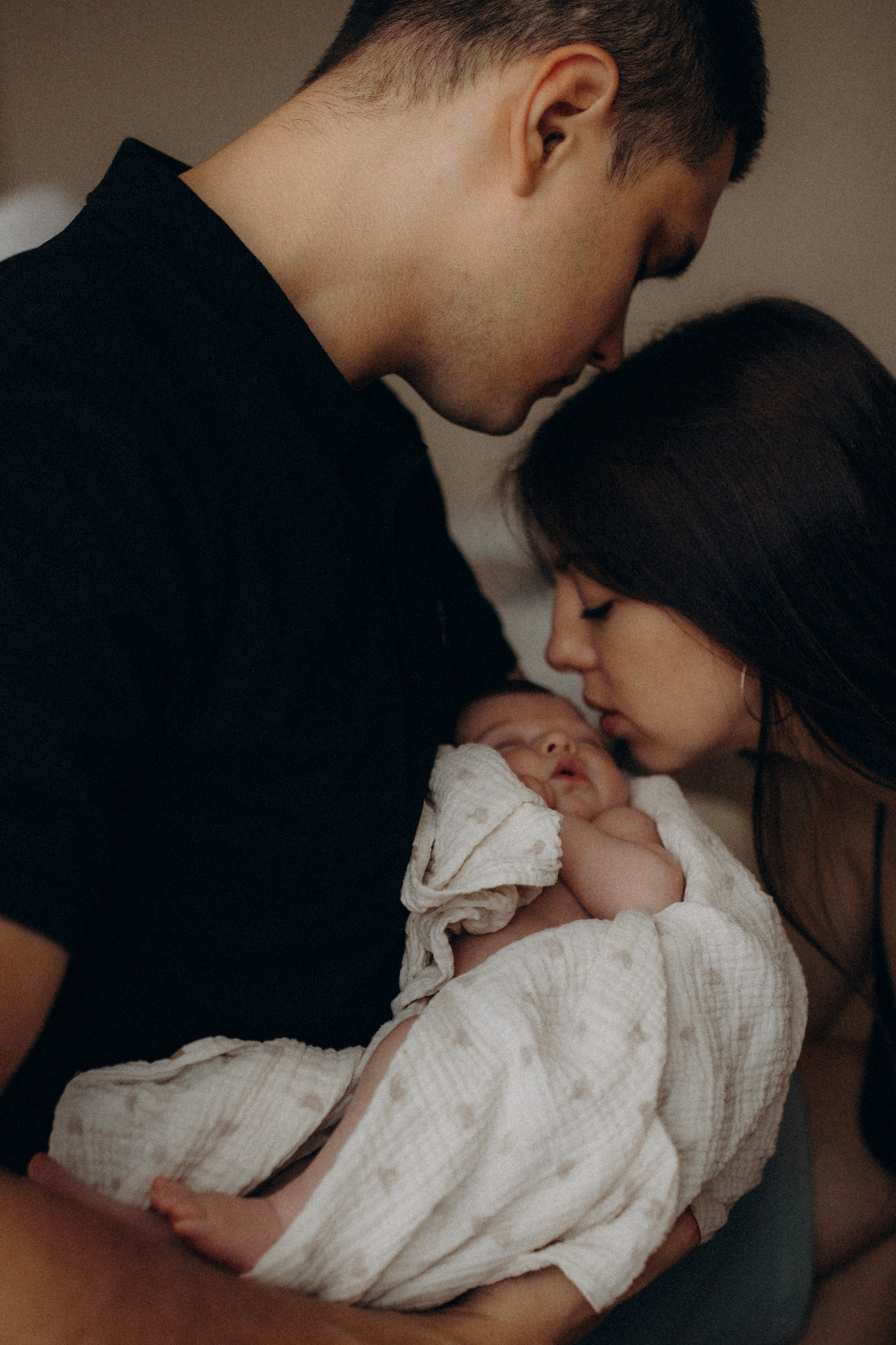 Семейная фотосессия с новорожденным ньюборн. Семейный фотограф в Москве и Люберцах Юлия Гуськова