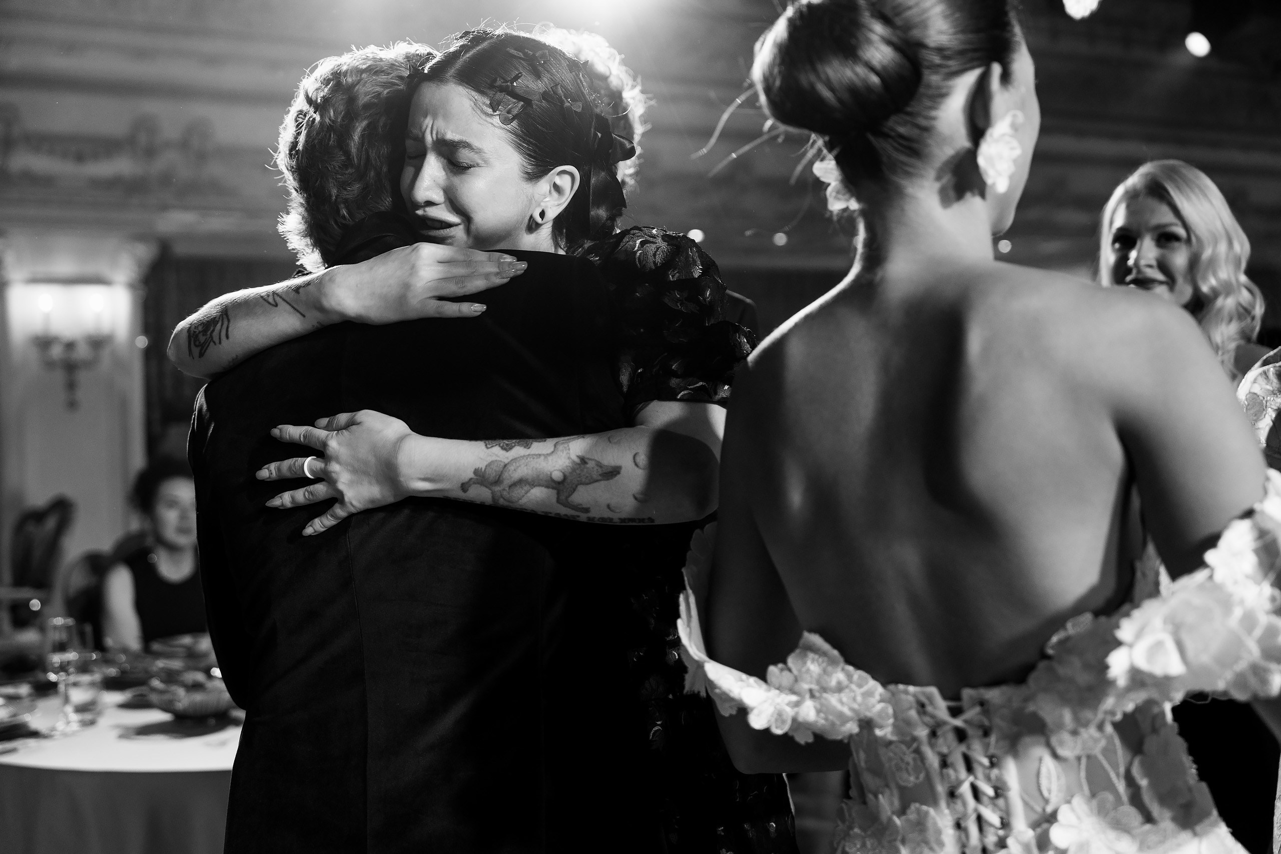 Эмоциональная свадебная фотосъемка в концертном зале Veneziano. Саша Потапкин Фотограф. Сочи, Екатеринбург, Москва
