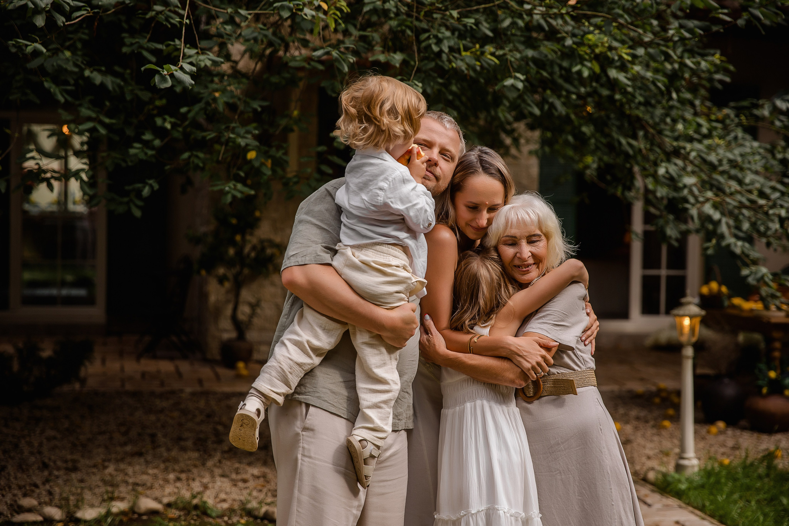 Итальянская дача в Подмосковье или в гостях у бабушки. Семейный и детский фотограф в Москве Вера Ускова