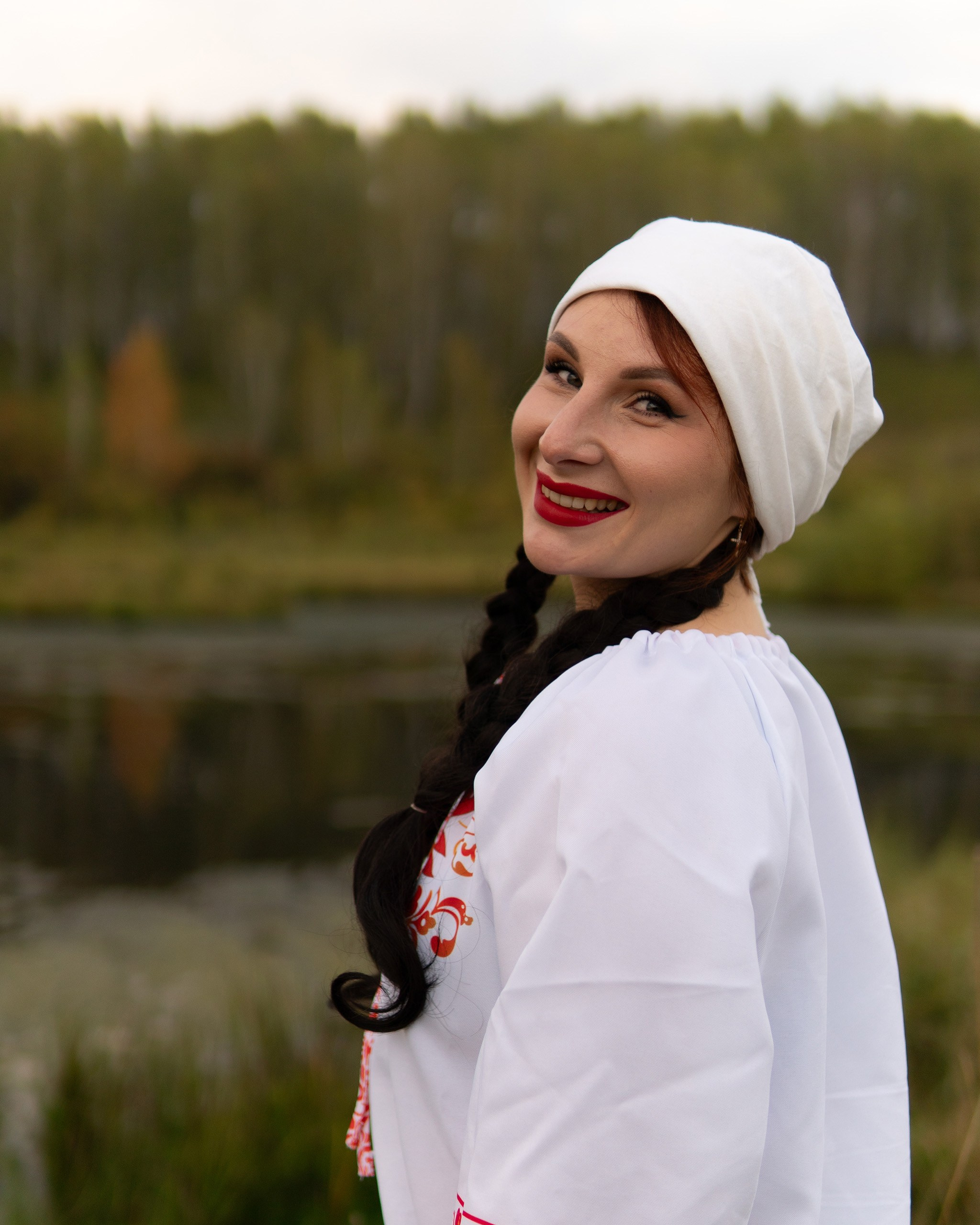 Тематическая \ Творческая \ Фотосъёмка в славянском наряде: Татьяна — гармония традиций и природы. Hannanovmoments