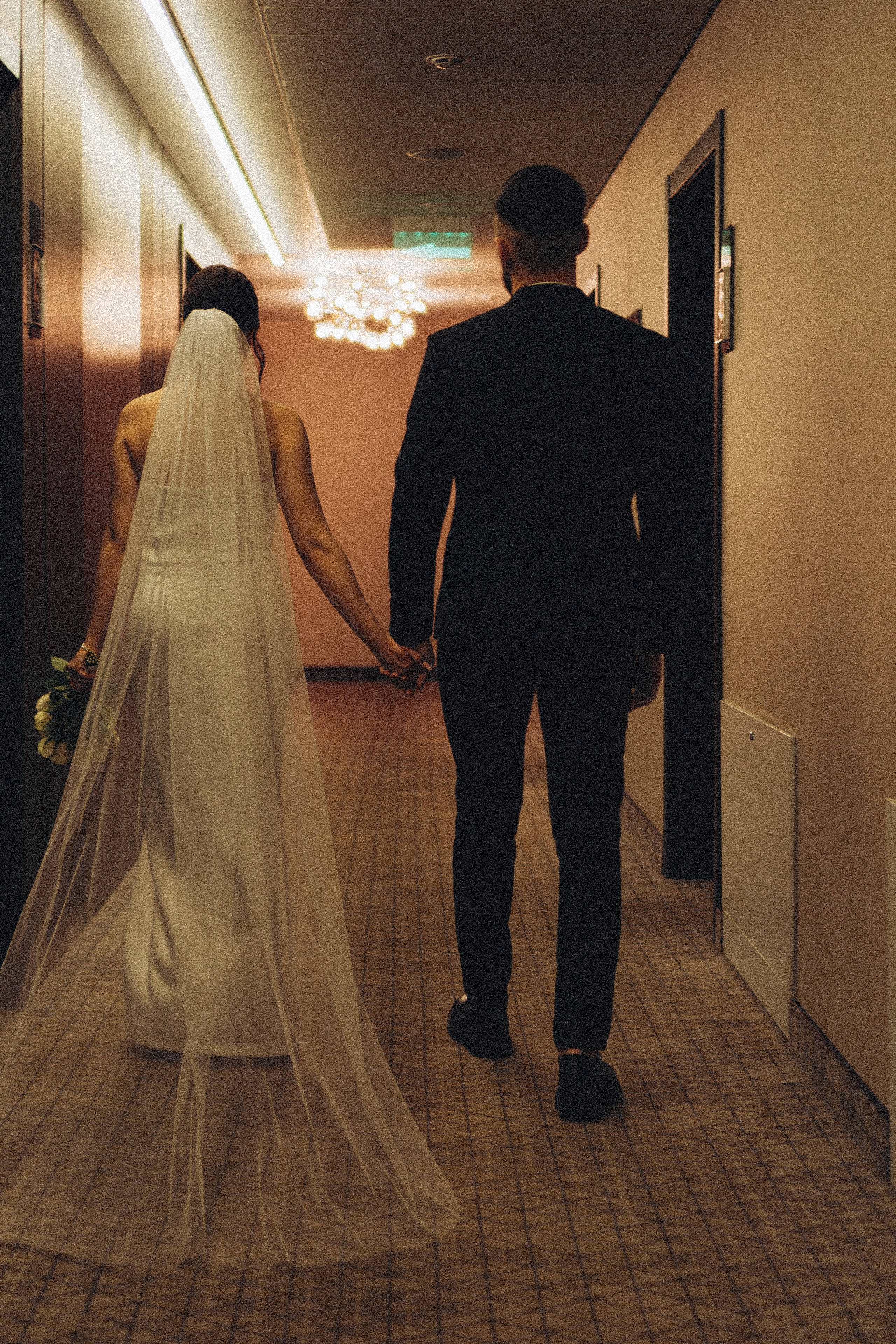 СВАДЕБНАЯ СЬЕМКА СБОРОВ ЖЕНИХА И НЕВЕСТЫ В ОТЕЛЕ И ТАКЖЕ ФОТОСЕССИИЯ В ОТЕЛЕЕ МЕГАПОЛИС БРЯНСК. Профессиональный фотограф, Санкт-Петербург — Виктория Богомолова