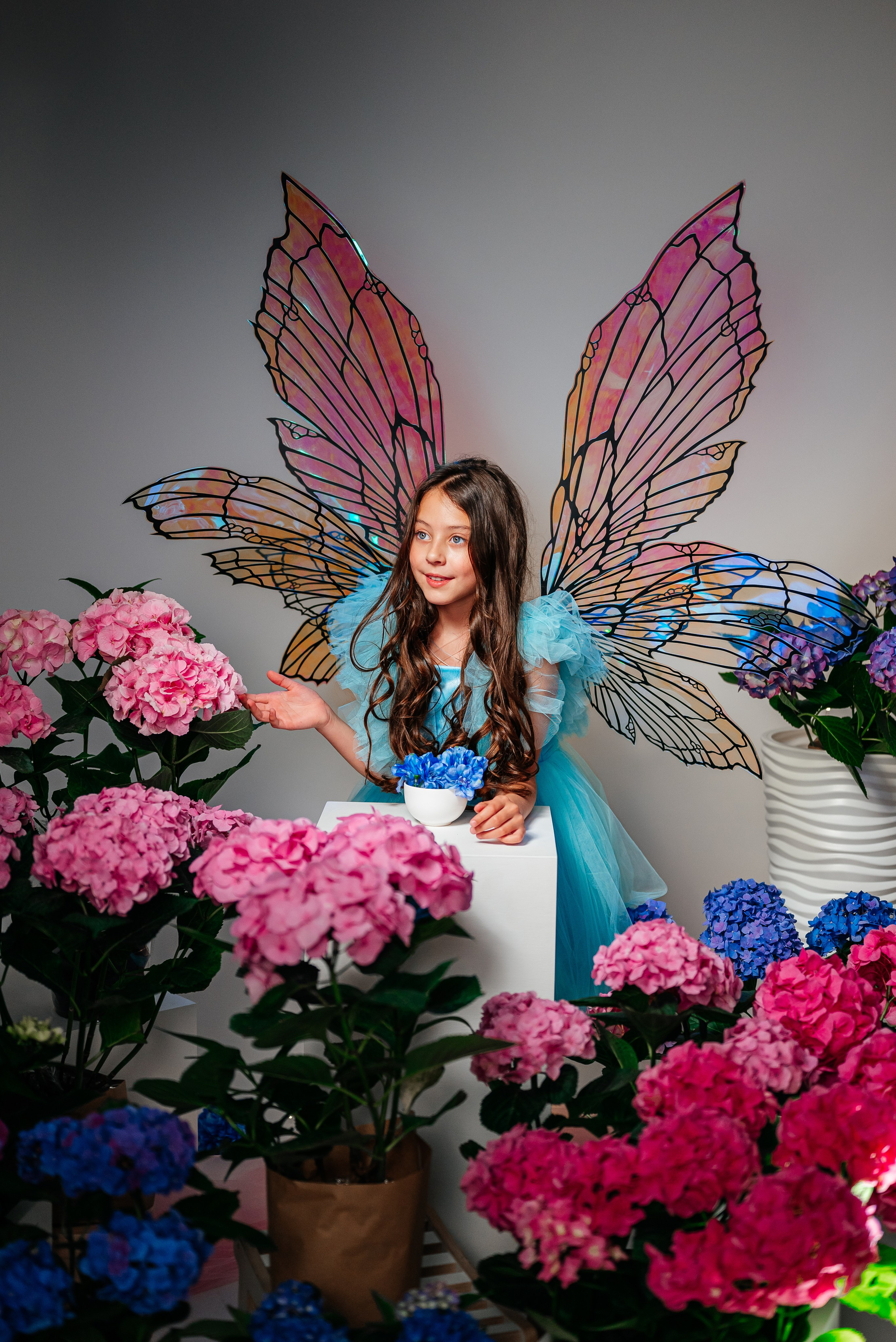 Вероника и гортензии. Семейный фотограф в Краснодаре