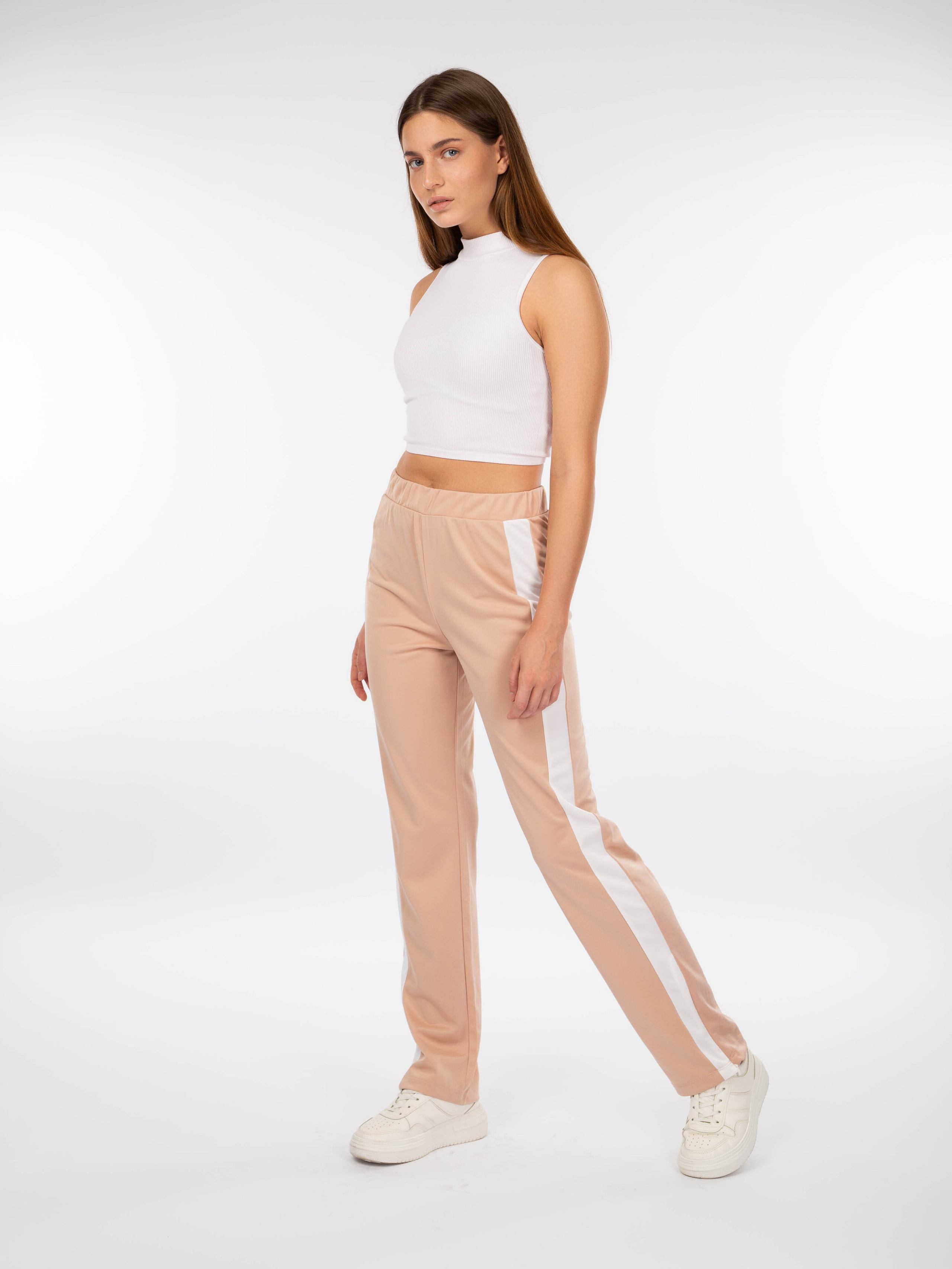 Модельная съемка одежды для брендов в Москве. Фотограф Анна Татаурова | Авторская фотосъемка в Москве