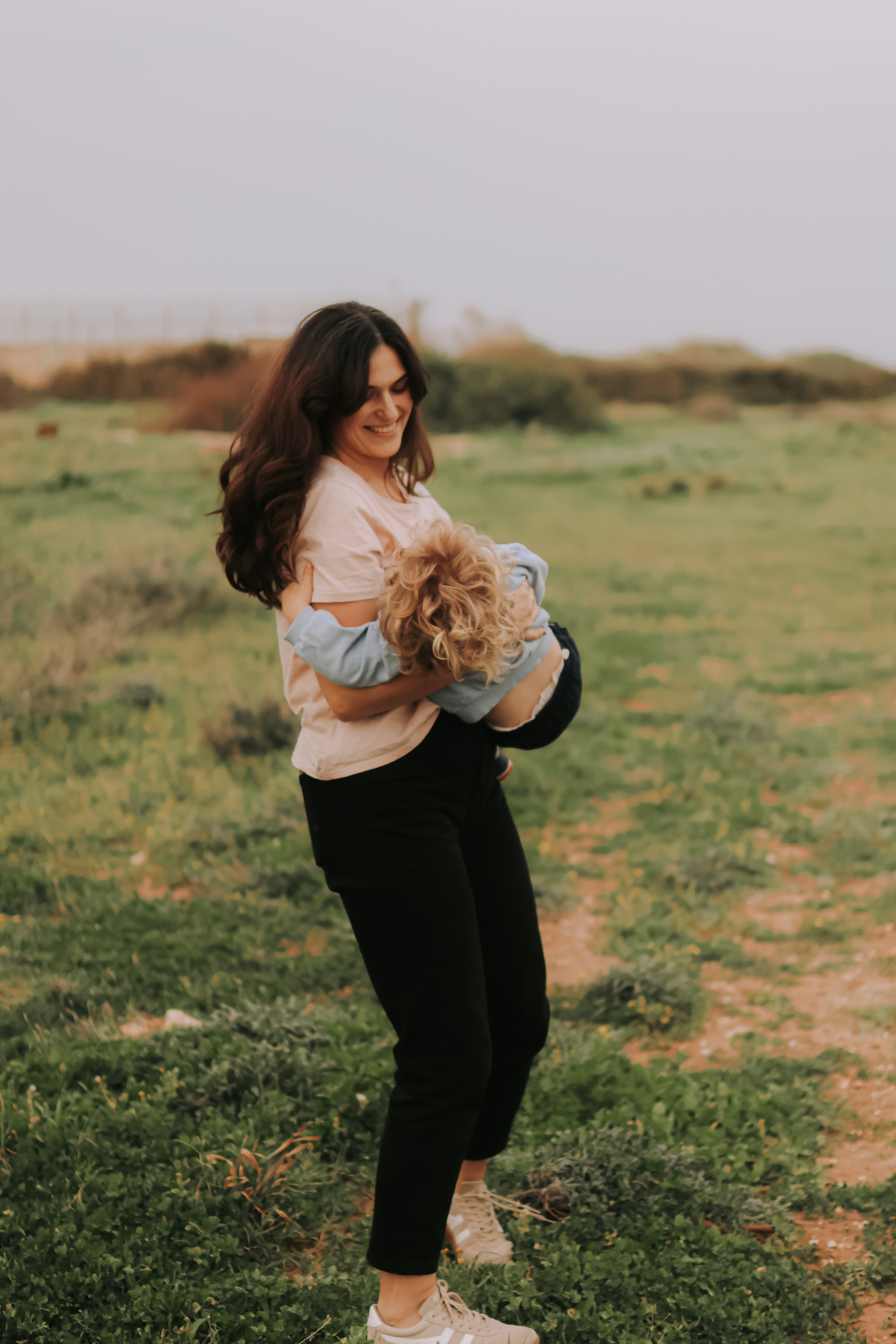 Eithan's family, Tel Aviv | February 2026. Photographer in Israel Alice Milchin