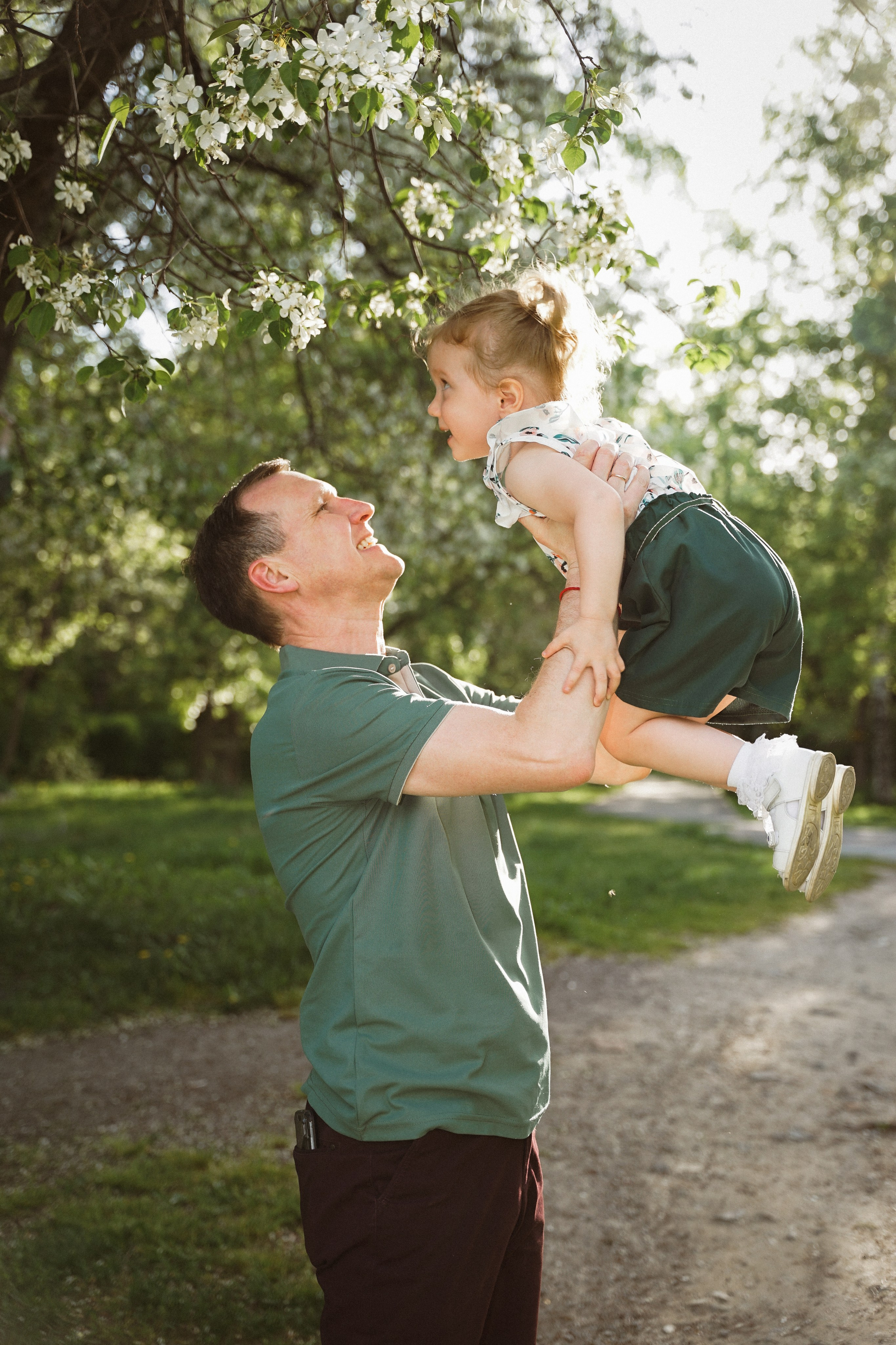 Семейная съемка с ребенком в парке Екатеринбурга