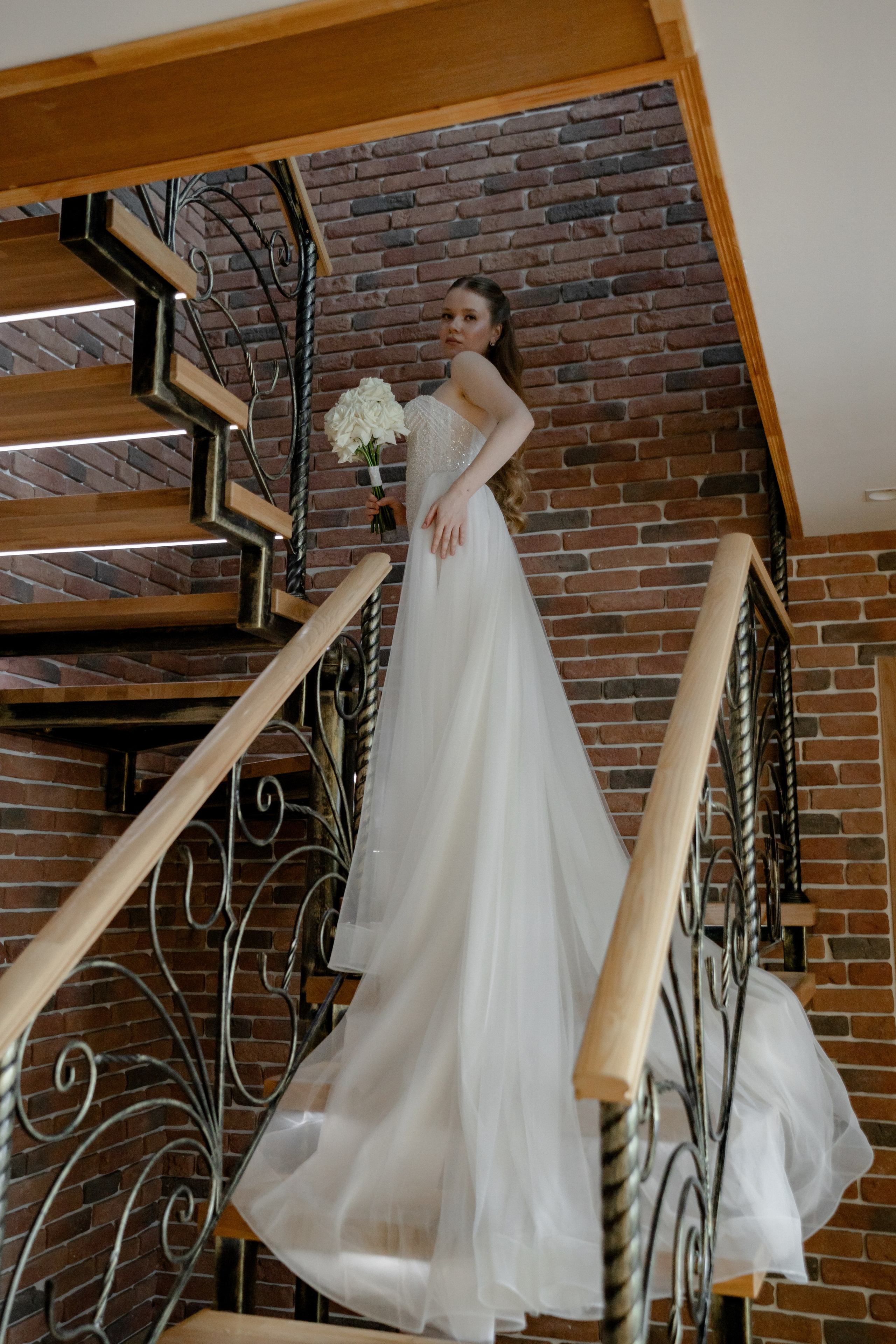 СВАДЕБНАЯ СЬЕМКА СБОРОВ В ОТЕЛЕ И ВЫЕЗД НА ЦЕРЕМОНИЮ (СНЯТО В СИБИРЕ В НИЖНЕВАРТОВСКЕ)М. Профессиональный фотограф, Санкт-Петербург — Виктория Богомолова