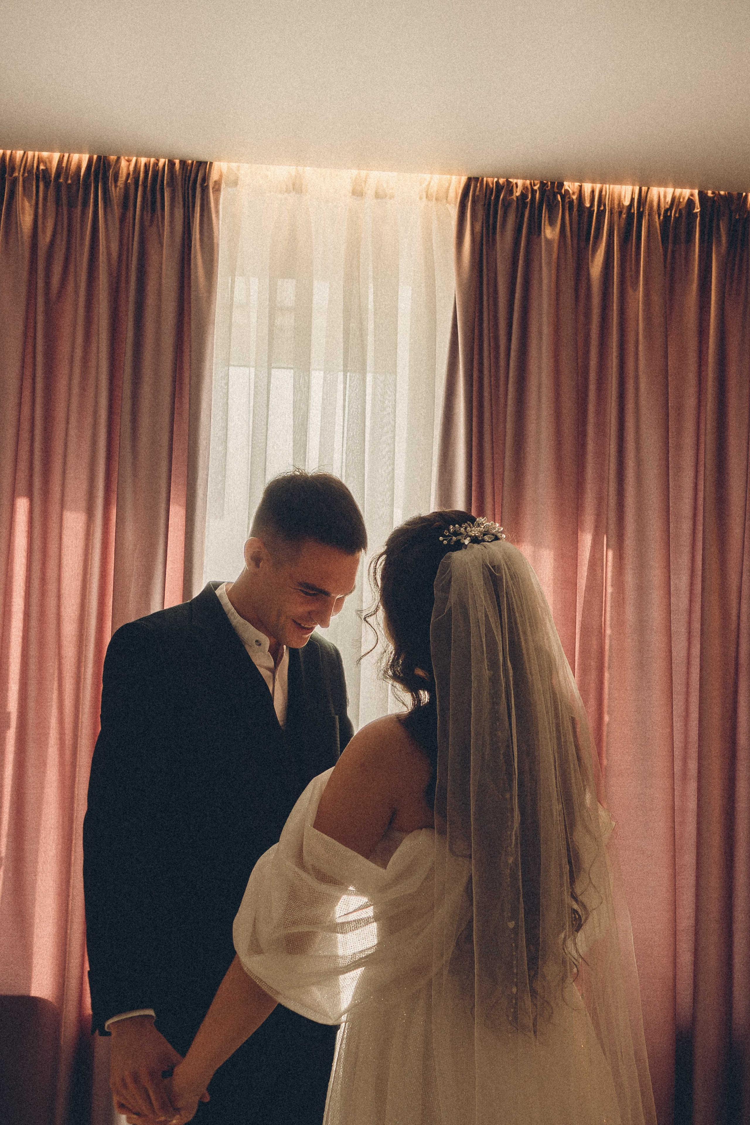 СВАДЕБНАЯ СЬЕМК В ПАРКЕ 300-ЛЕТИЯ. Профессиональный фотограф, Санкт-Петербург — Виктория Богомолова