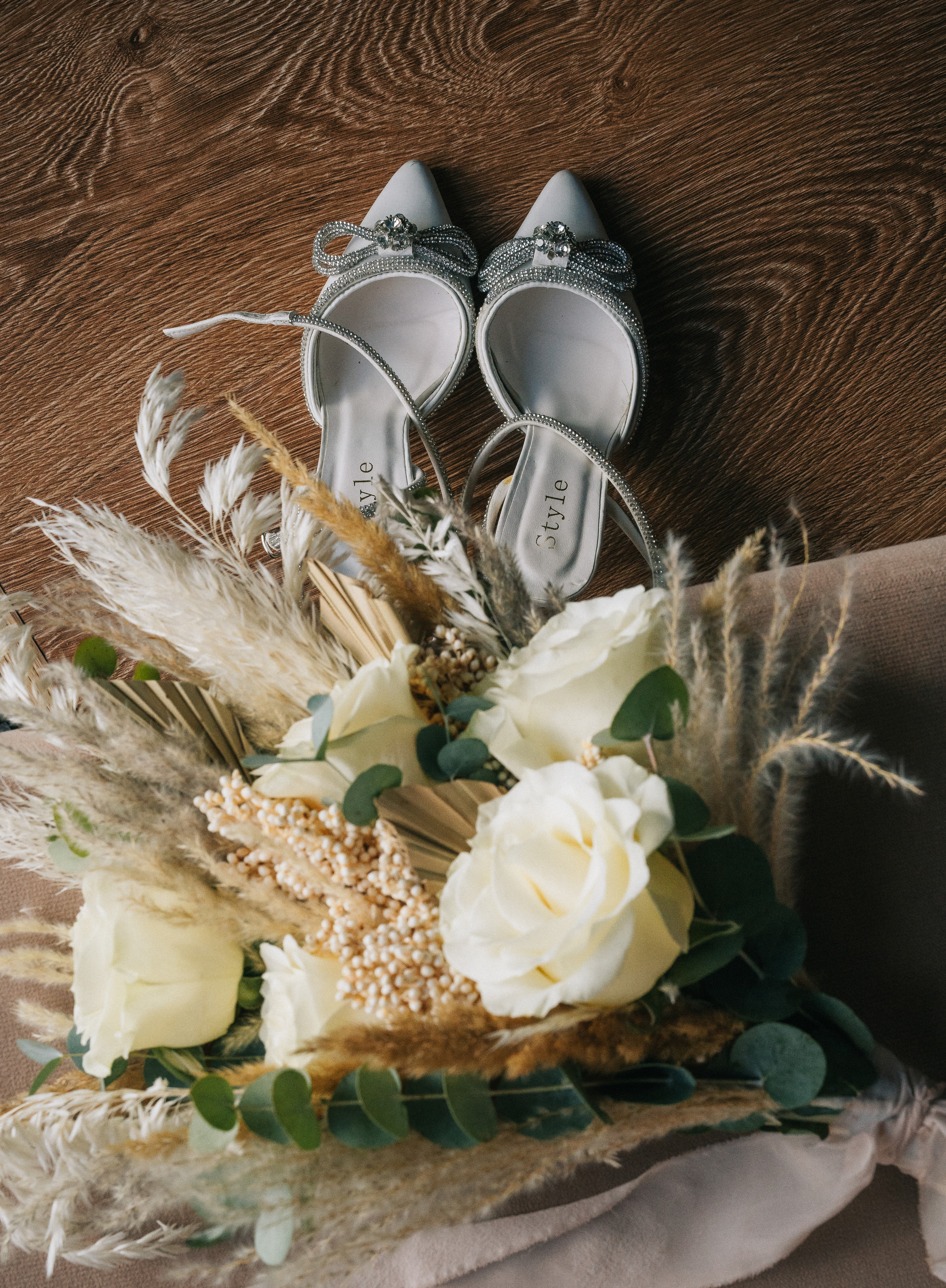 Сборы Жени и Лизы в отеле SUNRISE. Свадебный фотограф Виктория Чуйко Магнитогорск. Визуал для бизнеса