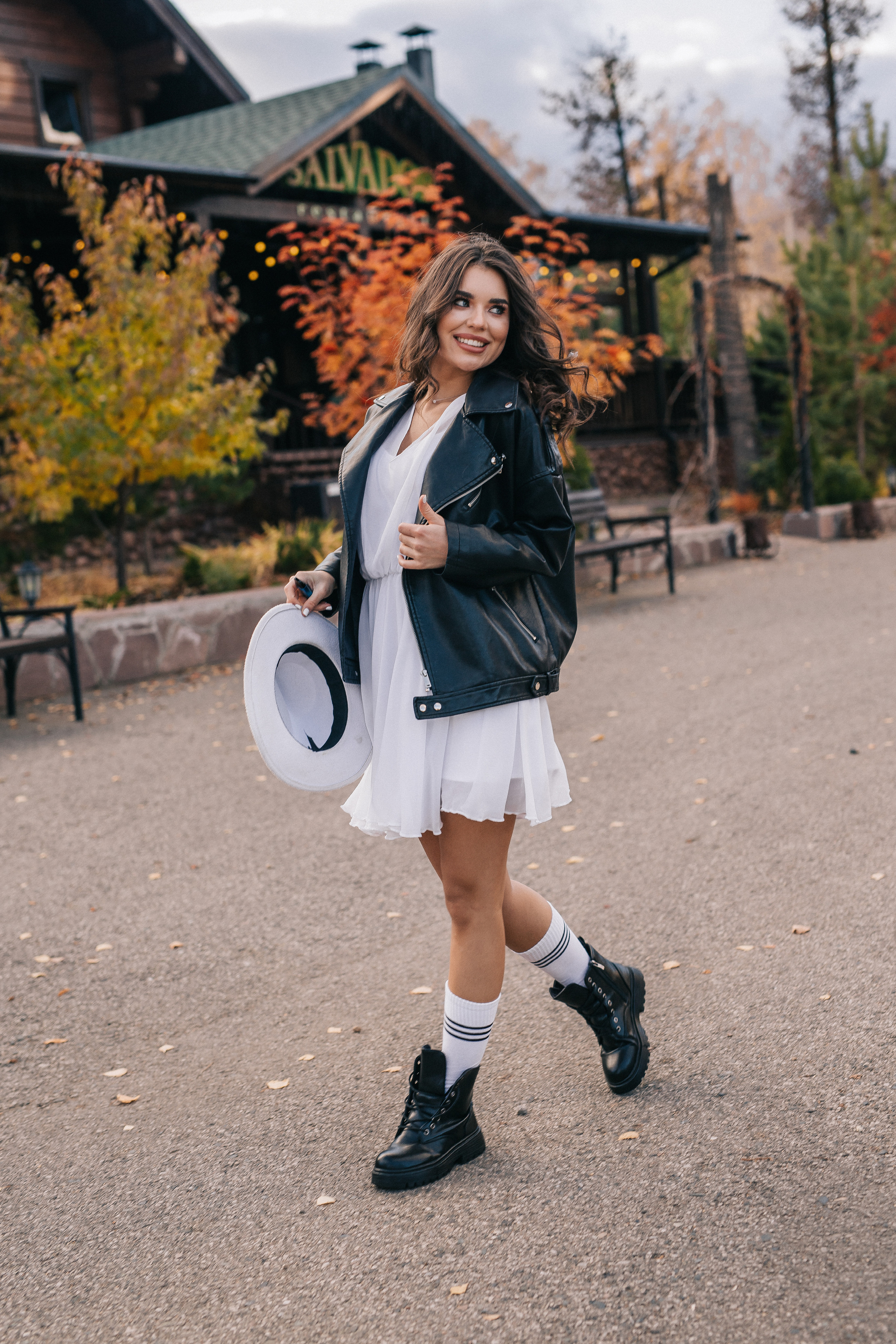 Сборы Жени и Лизы в отеле SUNRISE. Свадебный фотограф Виктория Чуйко Магнитогорск. Визуал для бизнеса