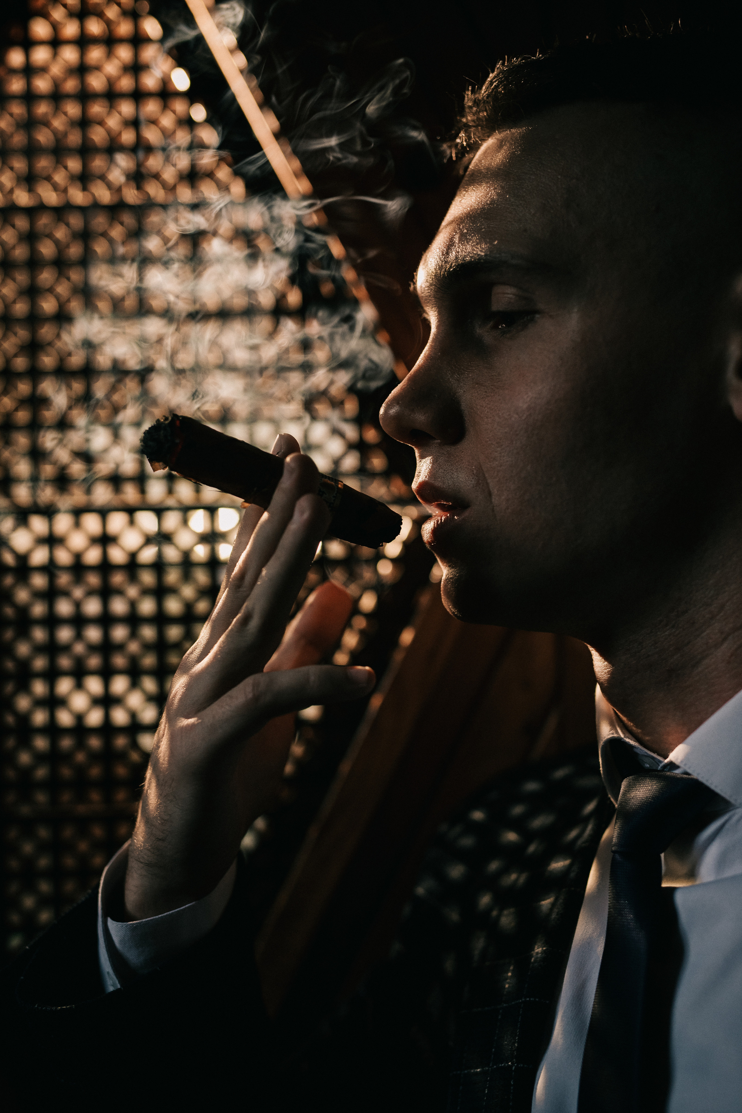 Утро жениха Артема. Свадебный фотограф Виктория Чуйко Магнитогорск. Визуал для бизнеса