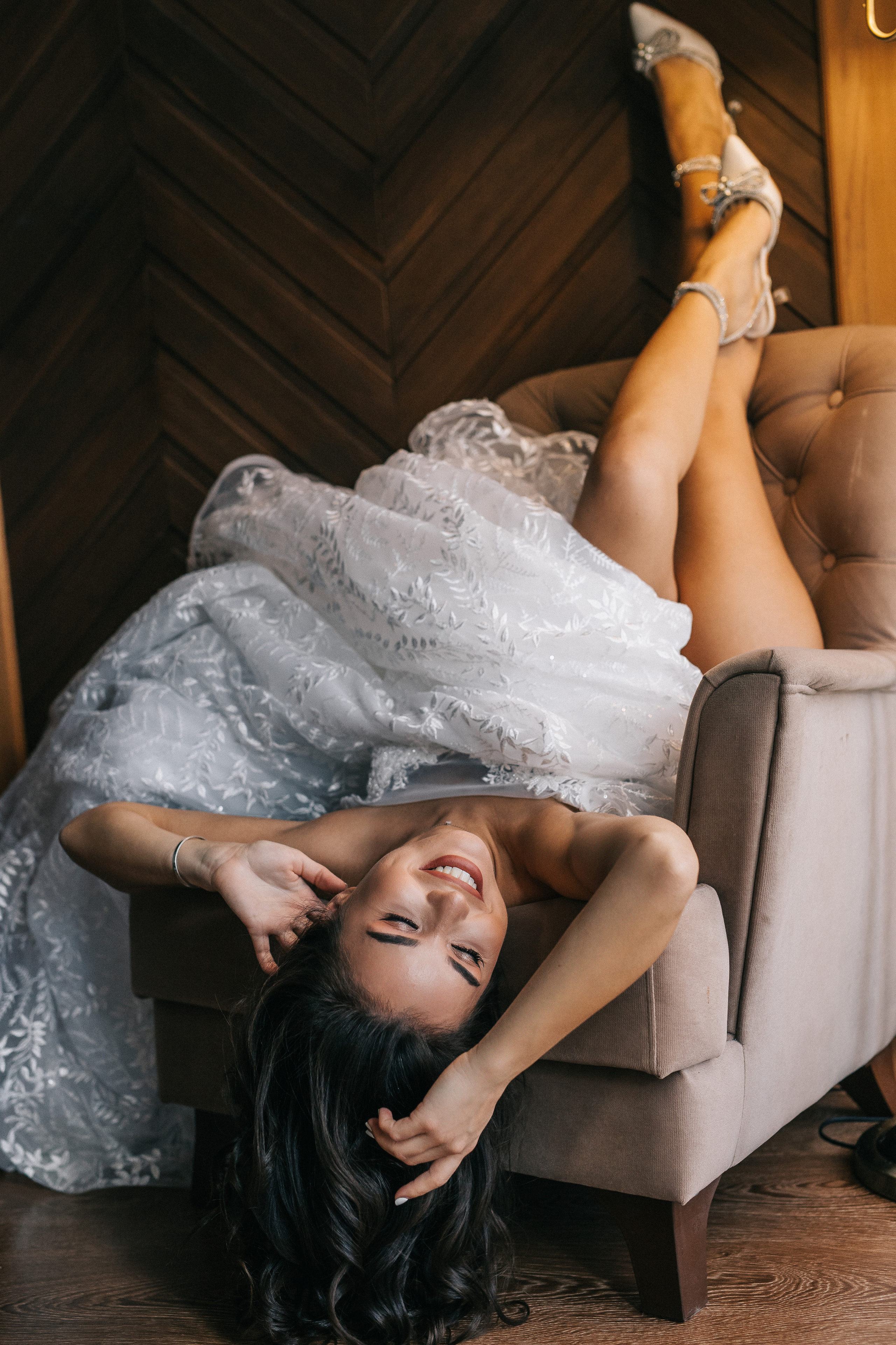 Сборы Жени и Лизы в отеле SUNRISE. Свадебный фотограф Виктория Чуйко Магнитогорск. Визуал для бизнеса