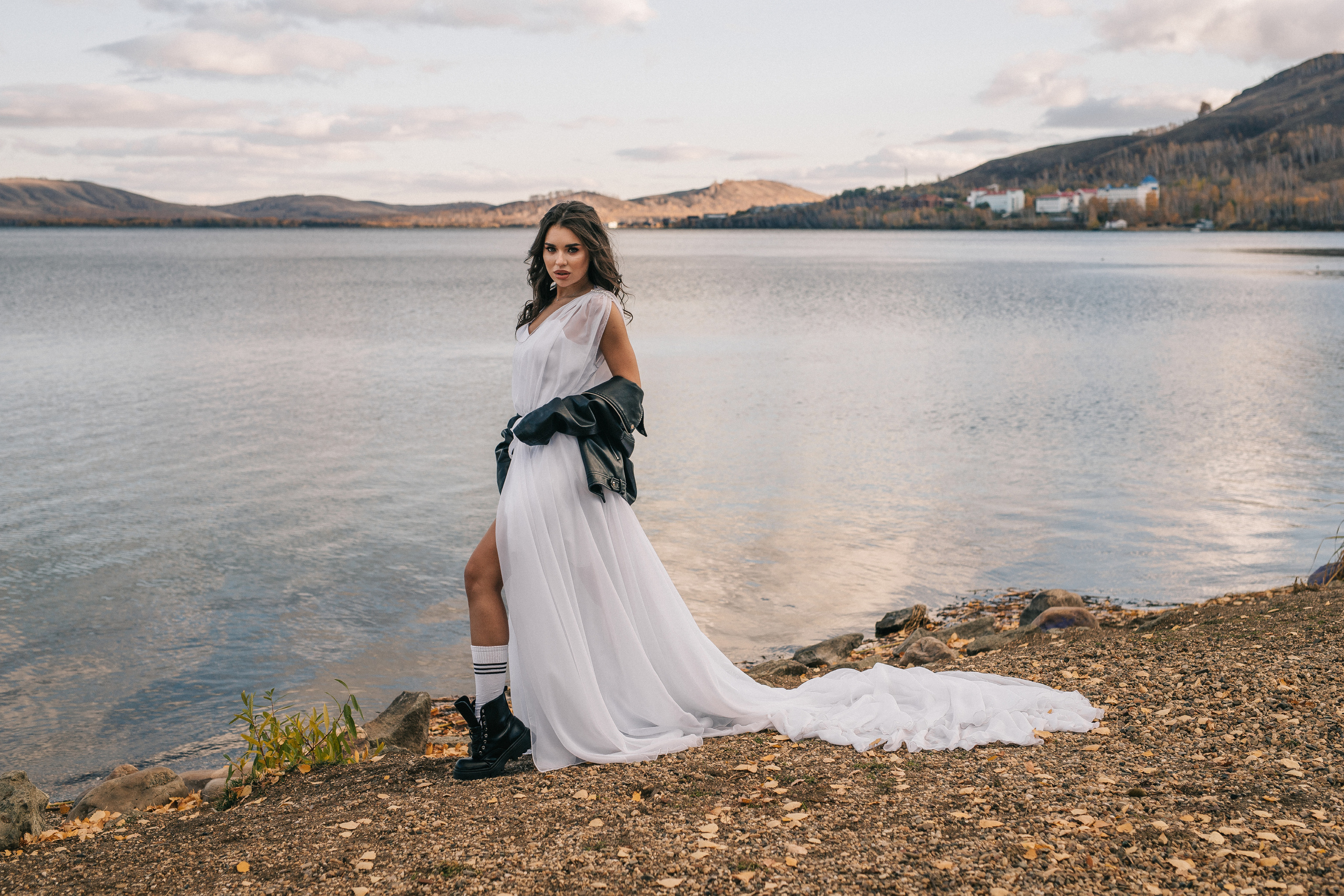 Сборы Жени и Лизы в отеле SUNRISE. Свадебный фотограф Виктория Чуйко Магнитогорск. Визуал для бизнеса