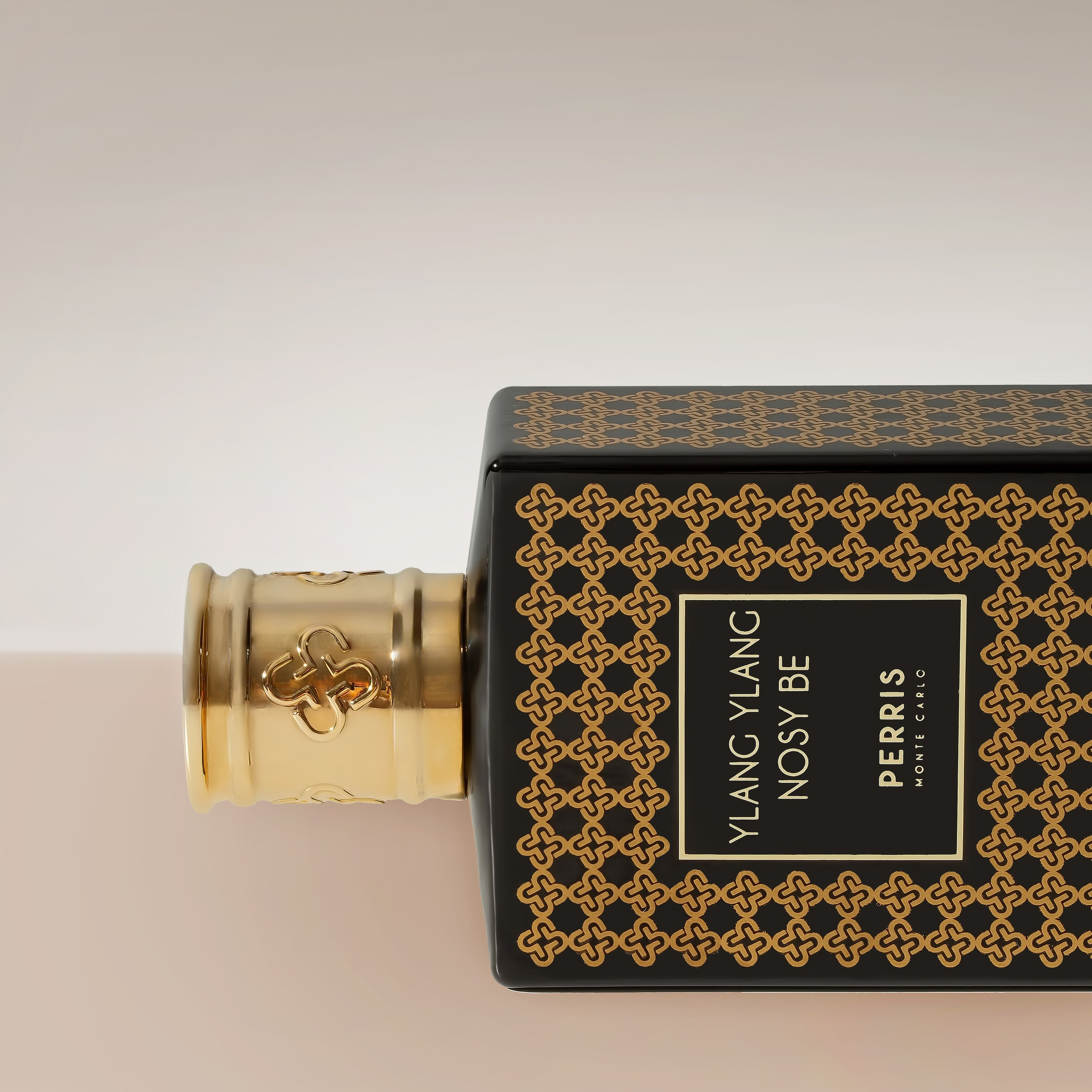 Художественная обработка парфюмов | Студия SVITHART