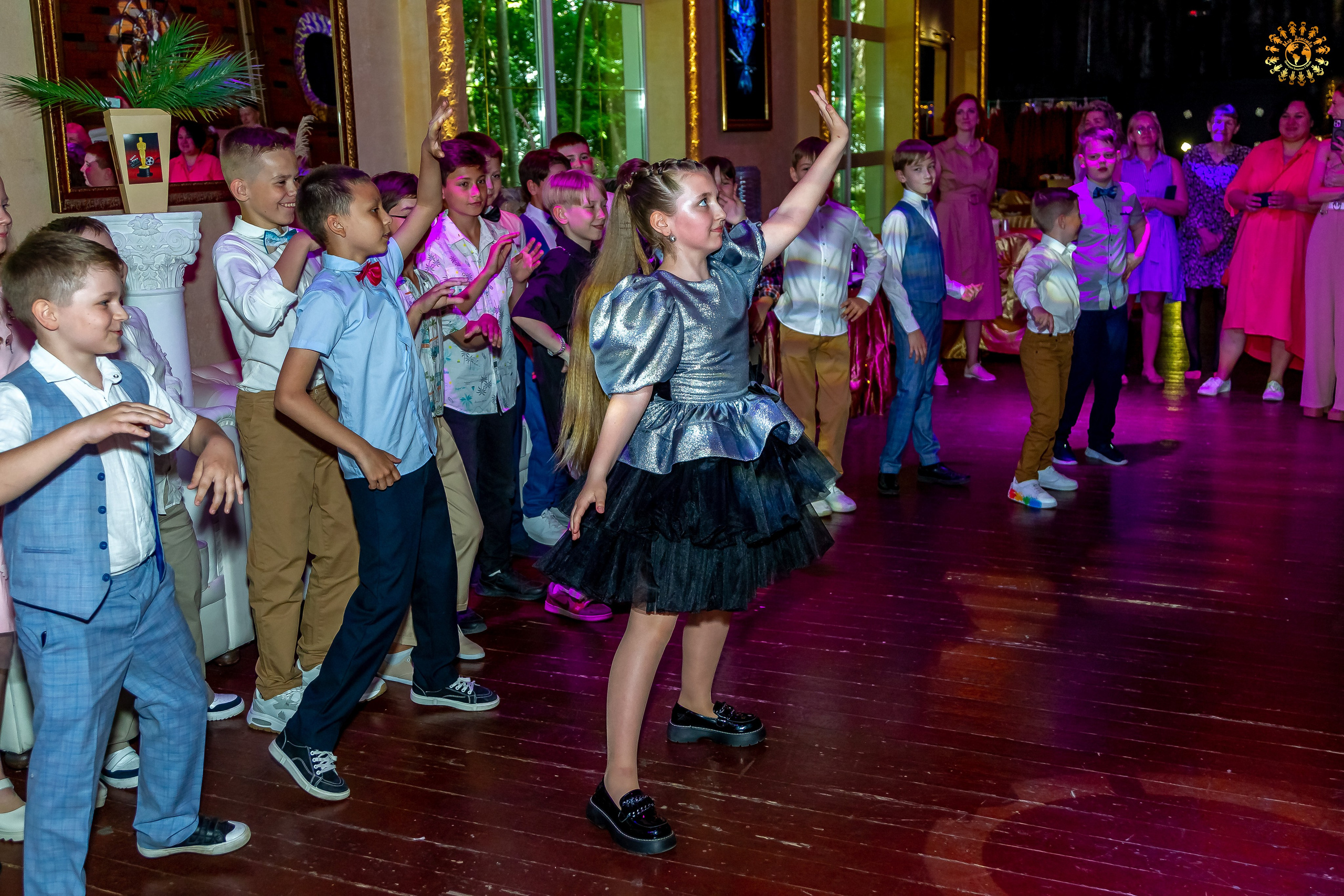 Выпускной 4-го класса 2024. Школа 2109. Репортажная съемка в Москве и области. Анималистика