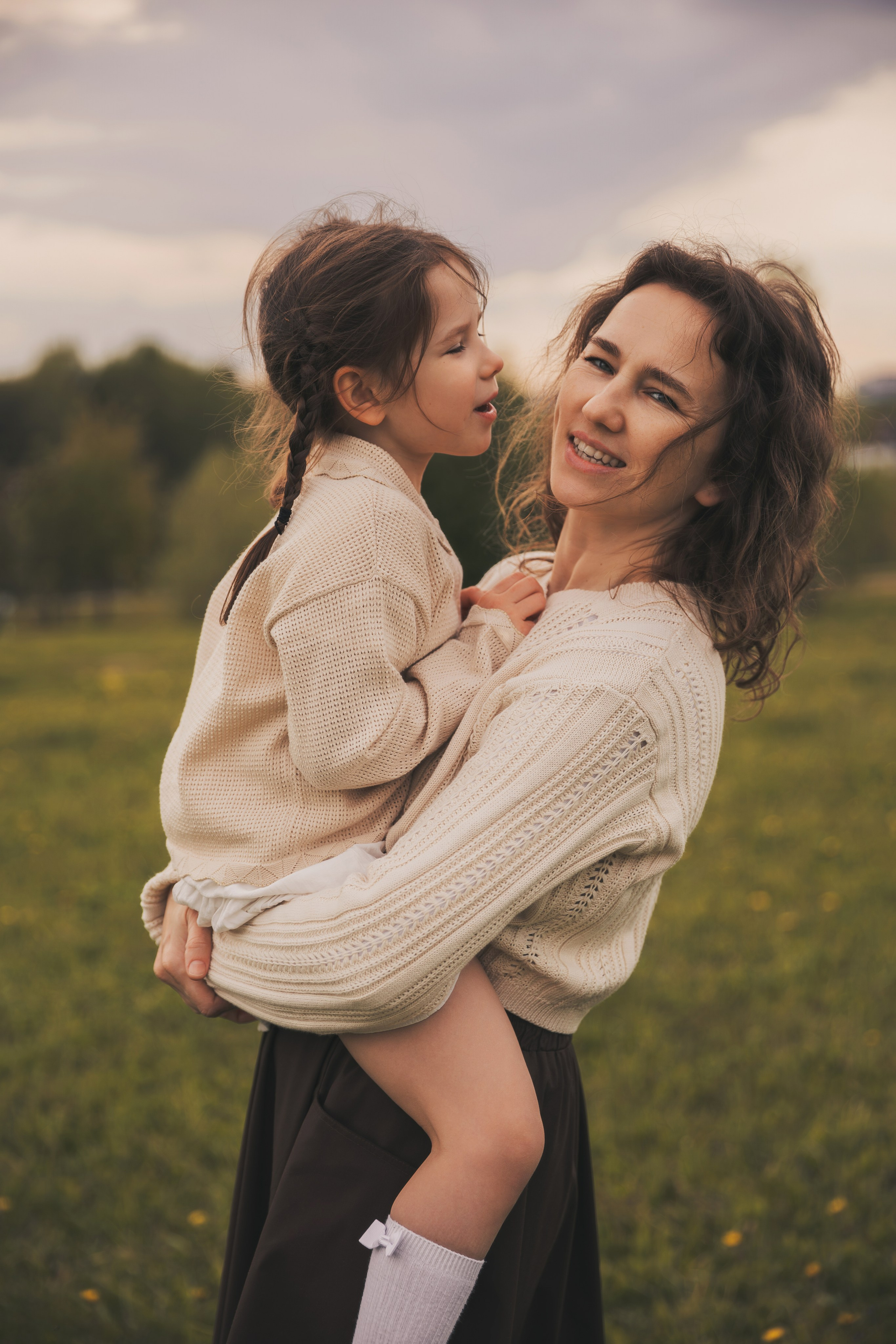 Фотосессия мамы с детьми в парке. Семейный и женский фотограф в Москве Надежда Воробьева