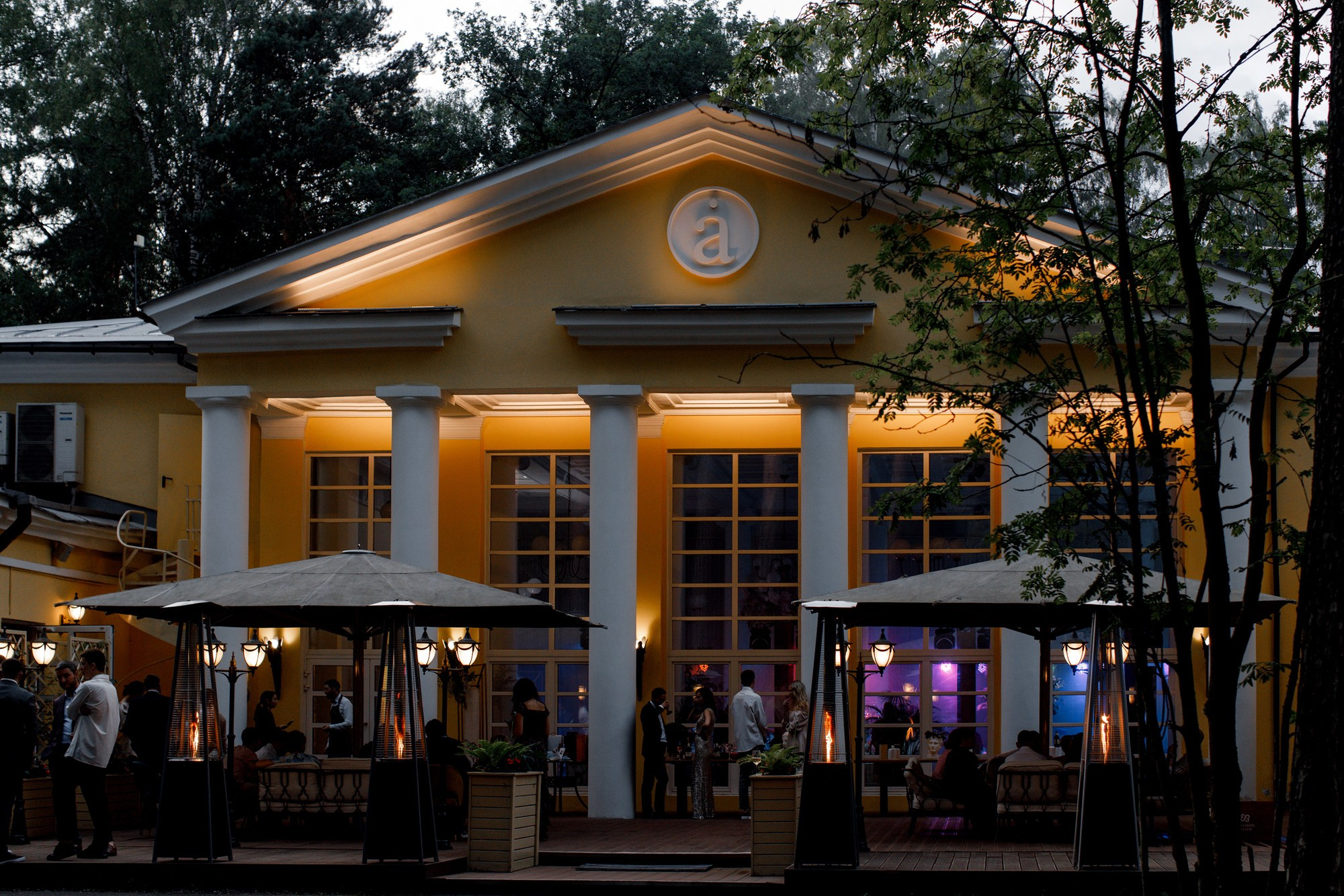 Ксения и Василий. Вилла Политика. Любовь Чуляева — свадебный фотограф в Москве и Европе