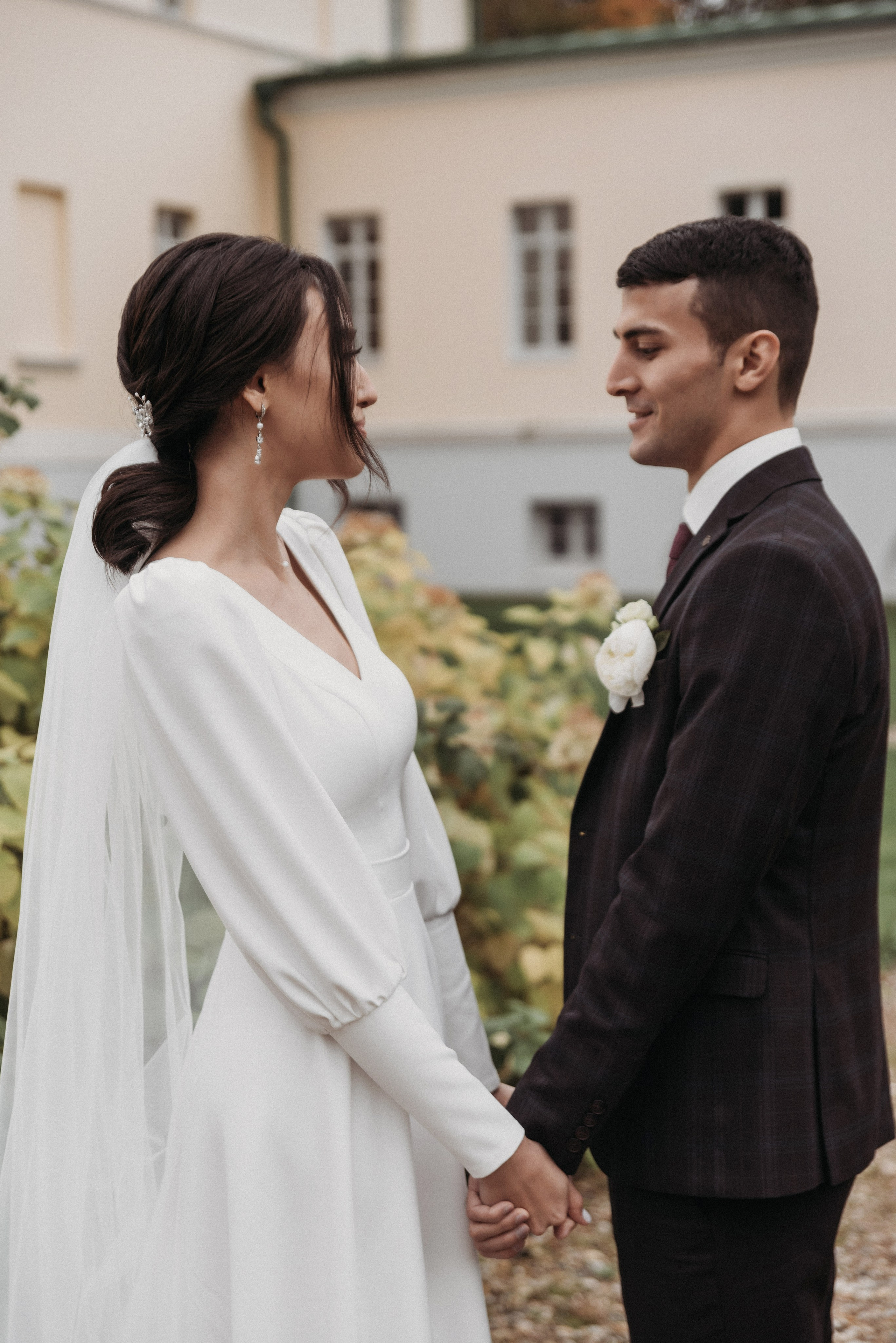 Свадебная фотосессия в Твери в красивой локации в замке в Московской области. Свадебный фотограф в Твери, Москве и Санкт-Петербурге Денисова Екатерина