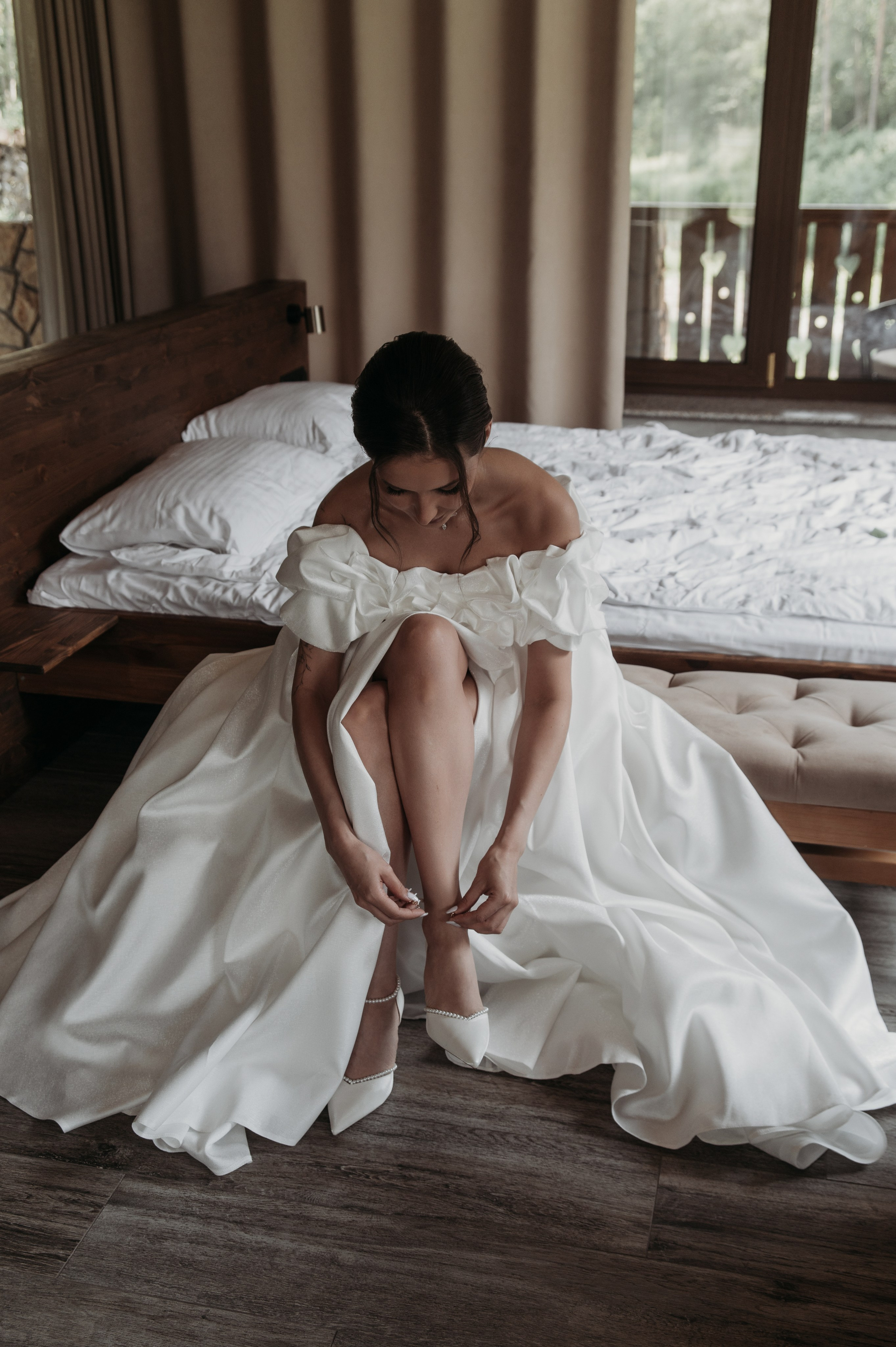 Свадебная фотосессия с утром невесты и красивым свадебным банкетом. Свадебный фотограф в Твери, Москве и Санкт-Петербурге Денисова Екатерина