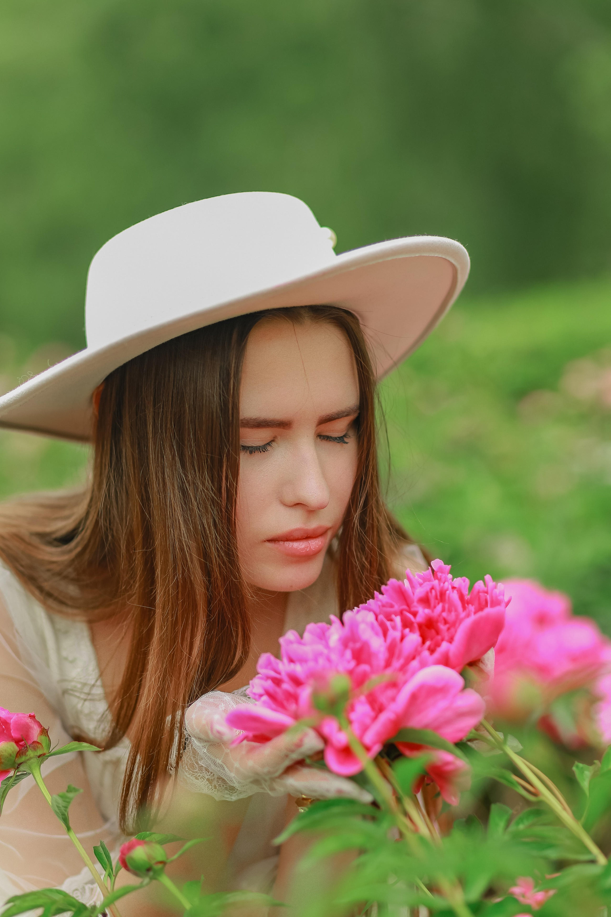 Фотосессия с пионами. Иванова Ирина Свадебный и семейный фотограф г. Уфа