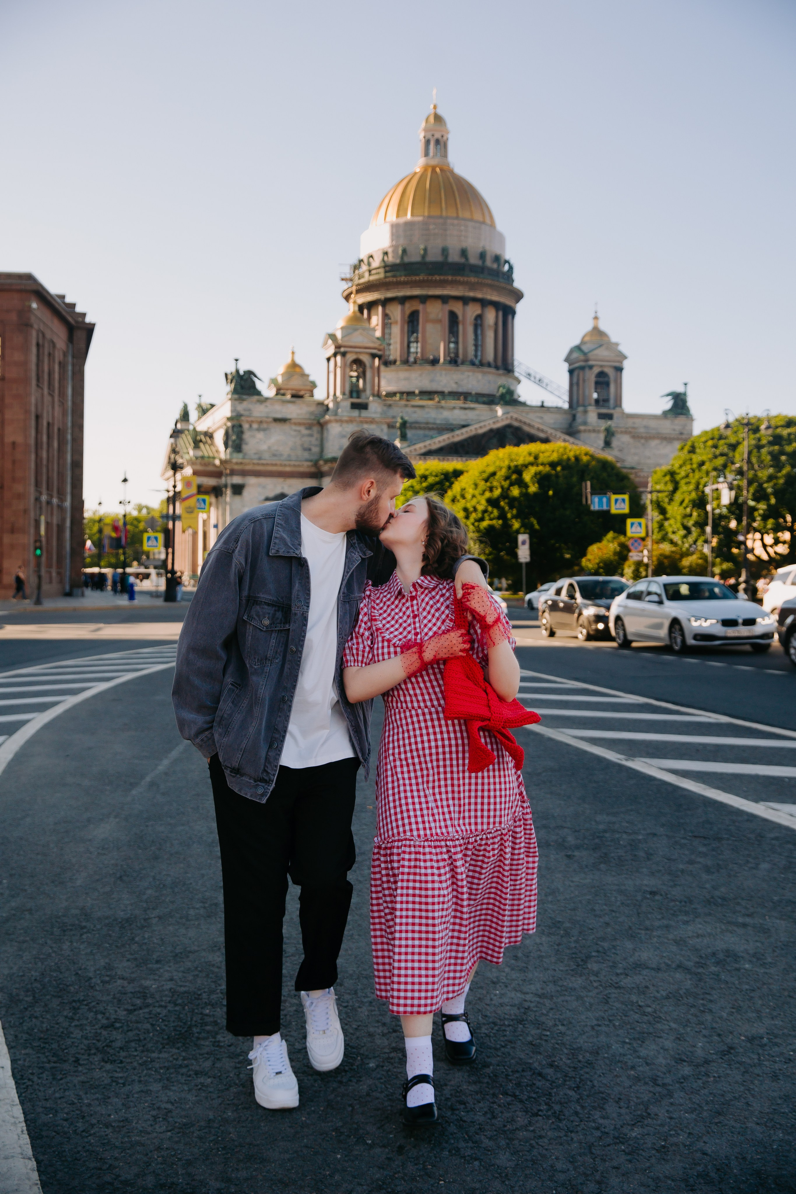 Прогулочная фотосессия лавстори в Санкт-Петербурге. Фотограф в Санкт-Петербурге Разиля Идиятуллина