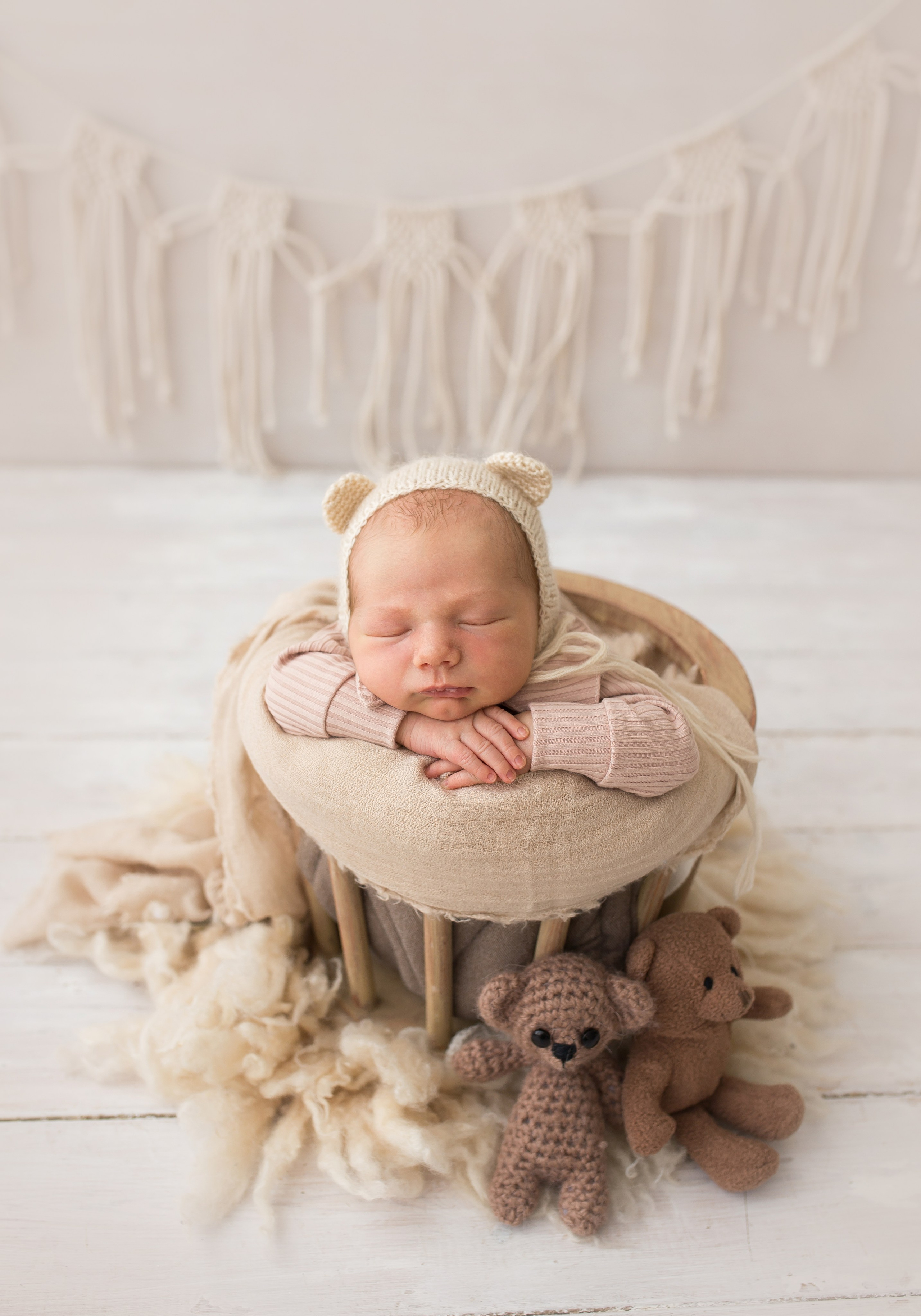 Фотосессия новорождённого. Фотограф новорождённых малышей и детский фотограф В Казани Лана Максим
