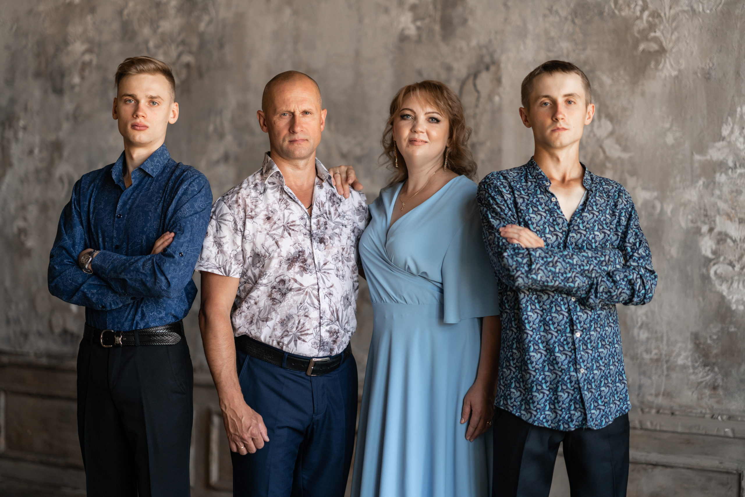 Светлана и рыцари круглого стола. Профессиональный детский и семейный фотограф в Москве Диля Грошева