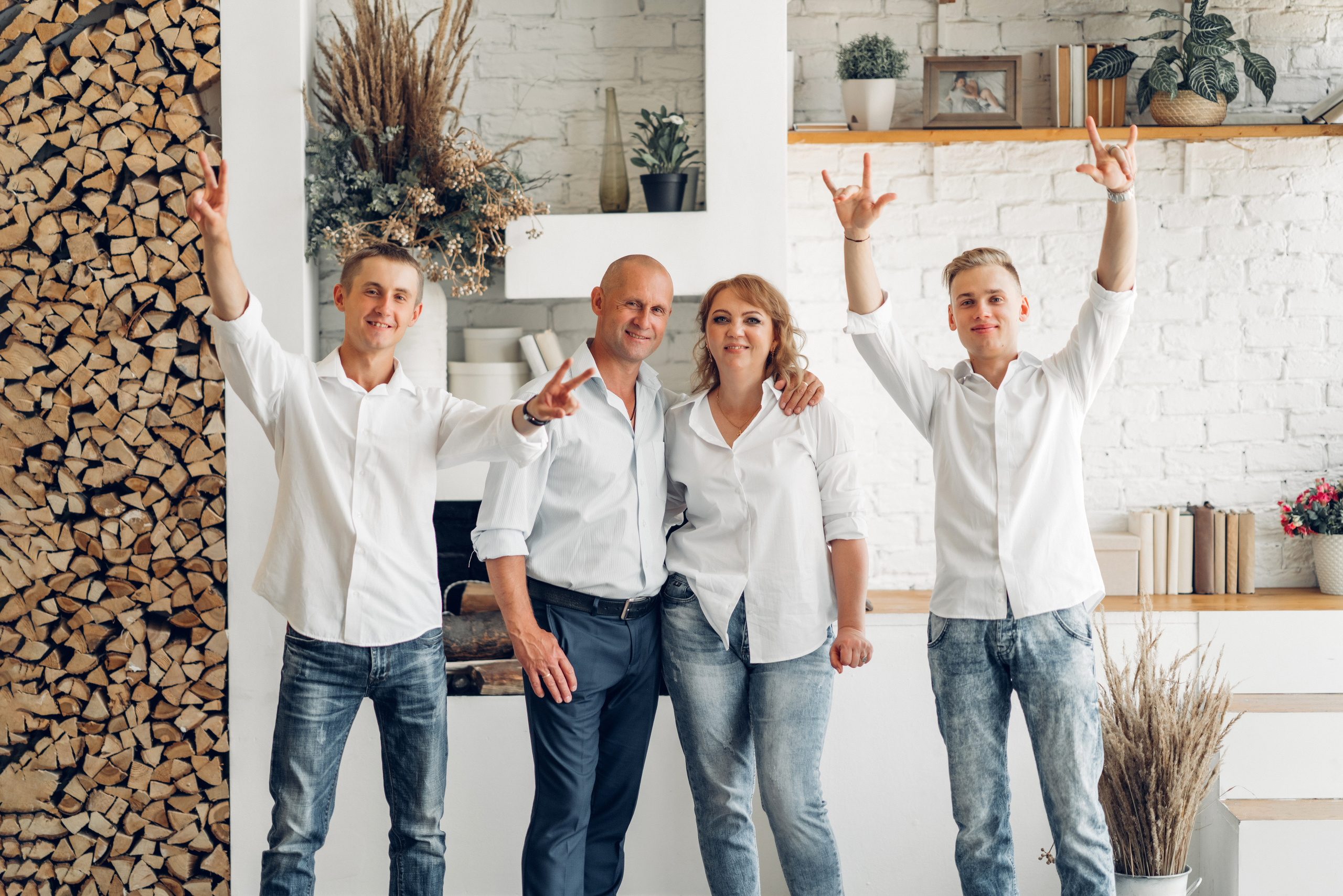 Светлана и рыцари круглого стола. Профессиональный детский и семейный фотограф в Москве Диля Грошева