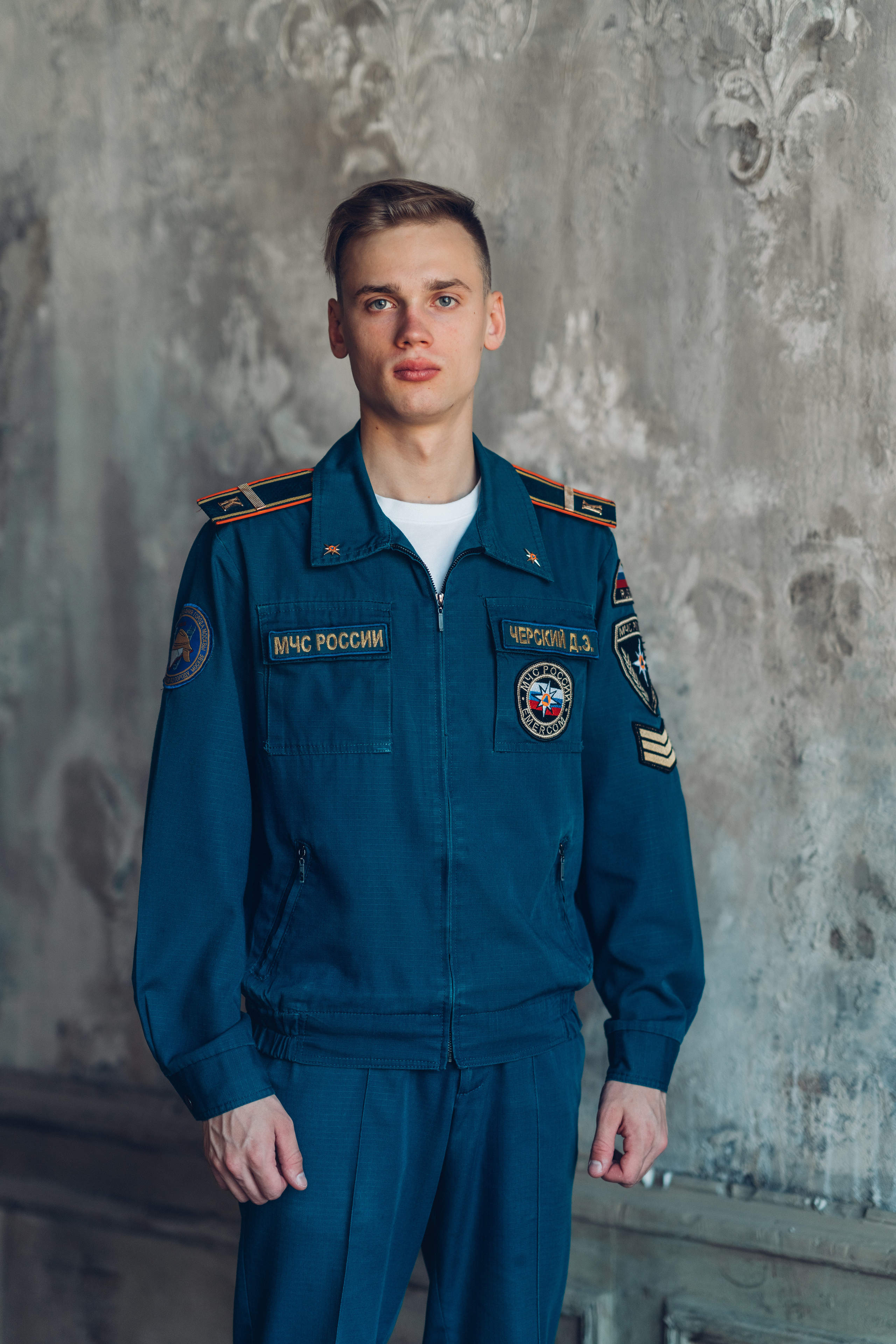 Светлана и рыцари круглого стола. Профессиональный детский и семейный фотограф в Москве Диля Грошева