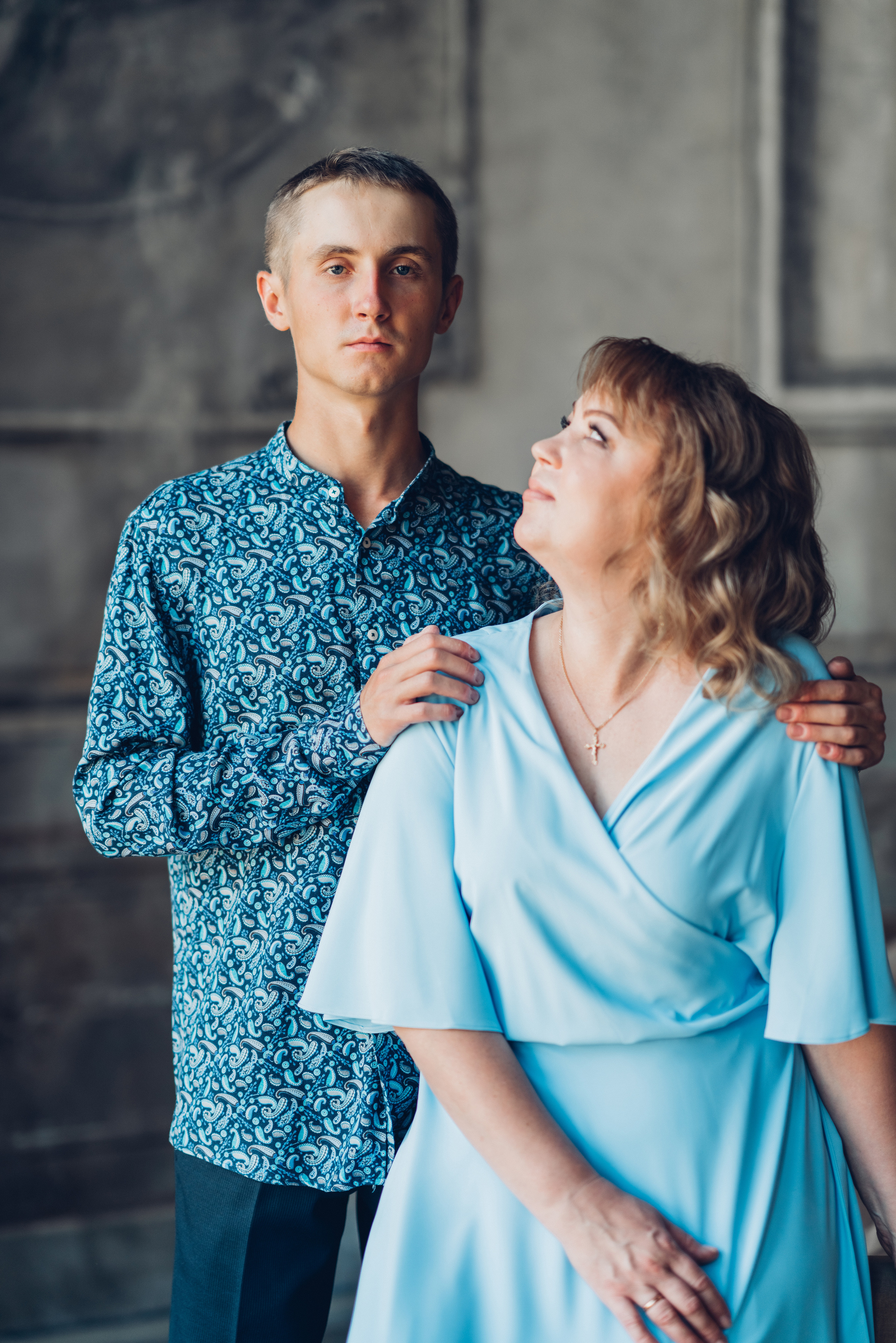 Светлана и рыцари круглого стола. Профессиональный детский и семейный фотограф в Москве Диля Грошева