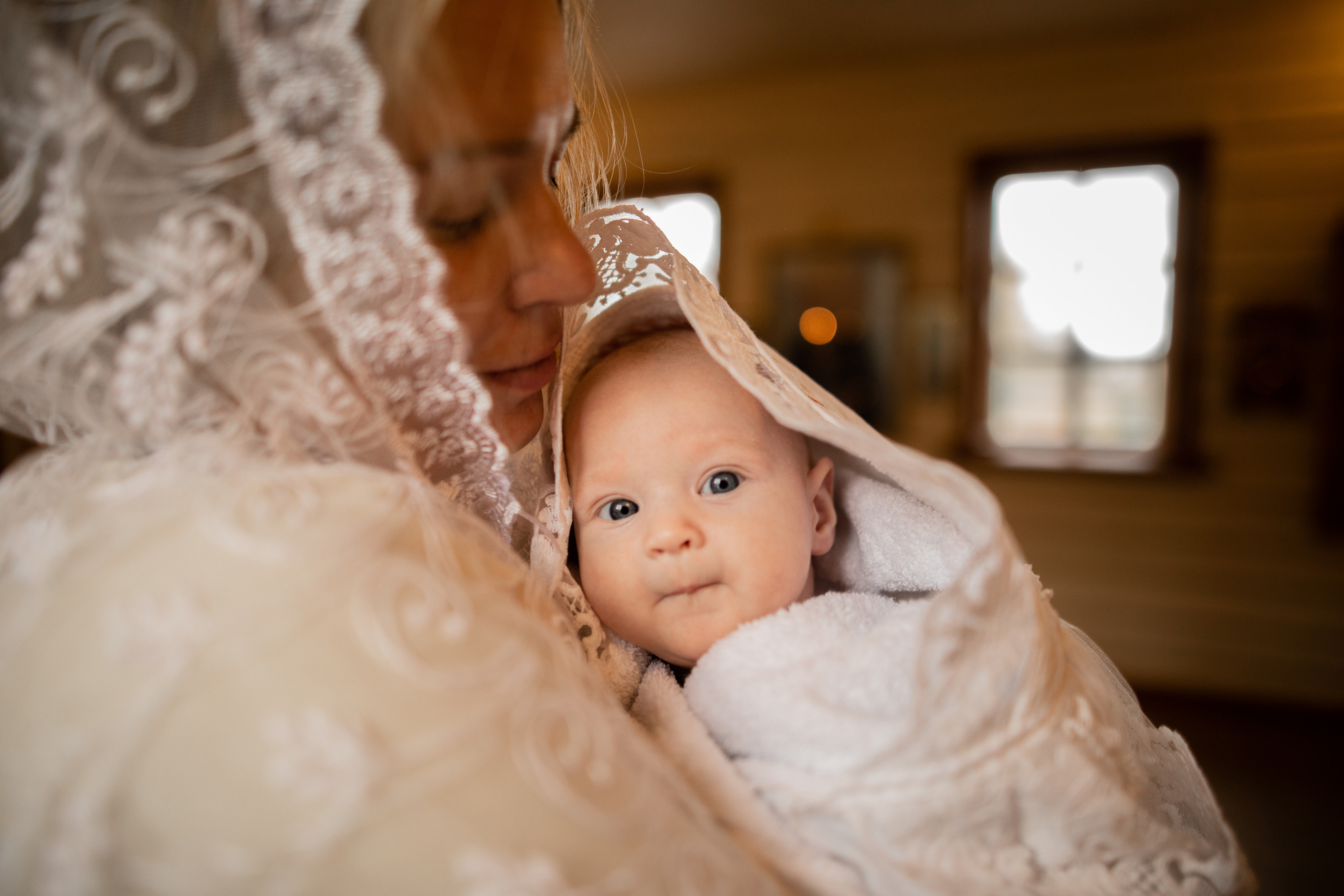 Крещение в Храме в честь Тихвинской иконы Божией Матери. Фотограф на крещение и венчание в Нижнем Новгороде.Свадебный Фотограф