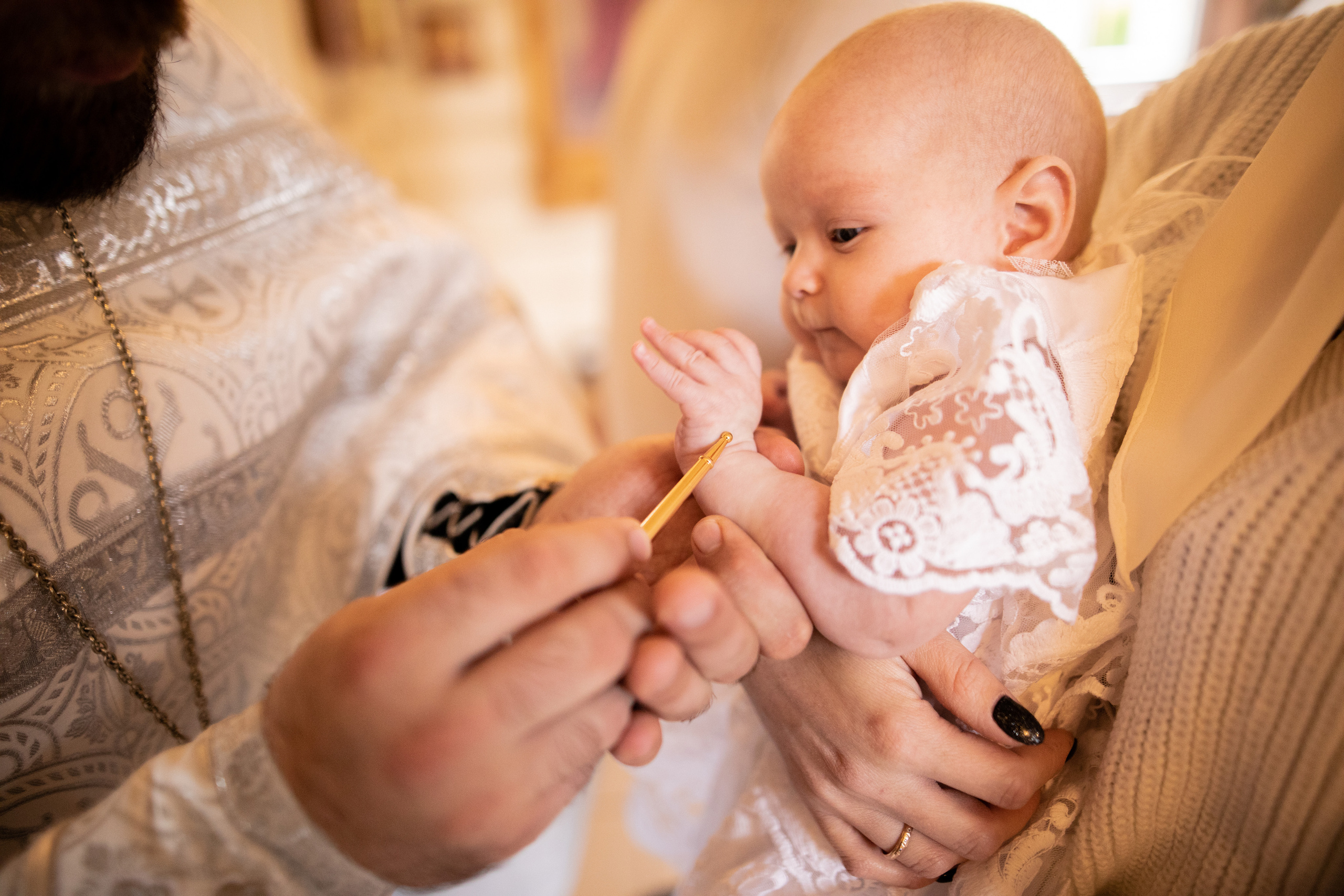 Крещение в Храме в честь Тихвинской иконы Божией Матери. Фотограф на крещение и венчание в Нижнем Новгороде.Свадебный Фотограф