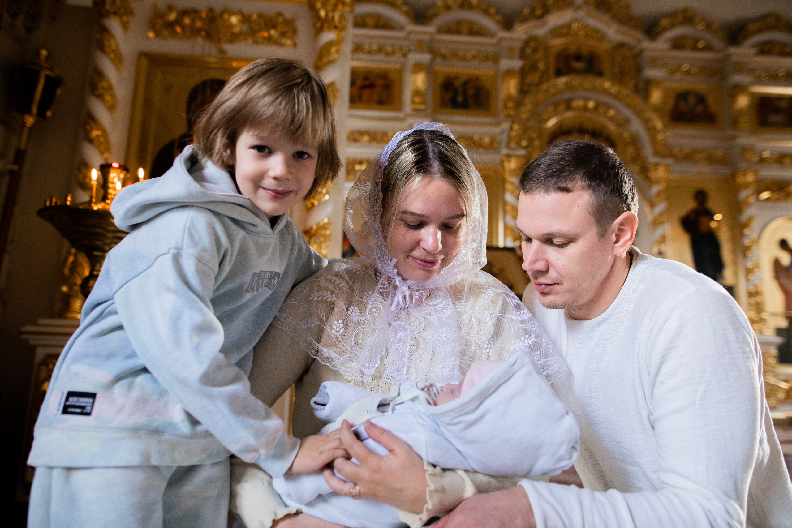 Крещение в Храме в честь Тихвинской иконы Божией Матери. Фотограф на крещение и венчание в Нижнем Новгороде.Свадебный Фотограф