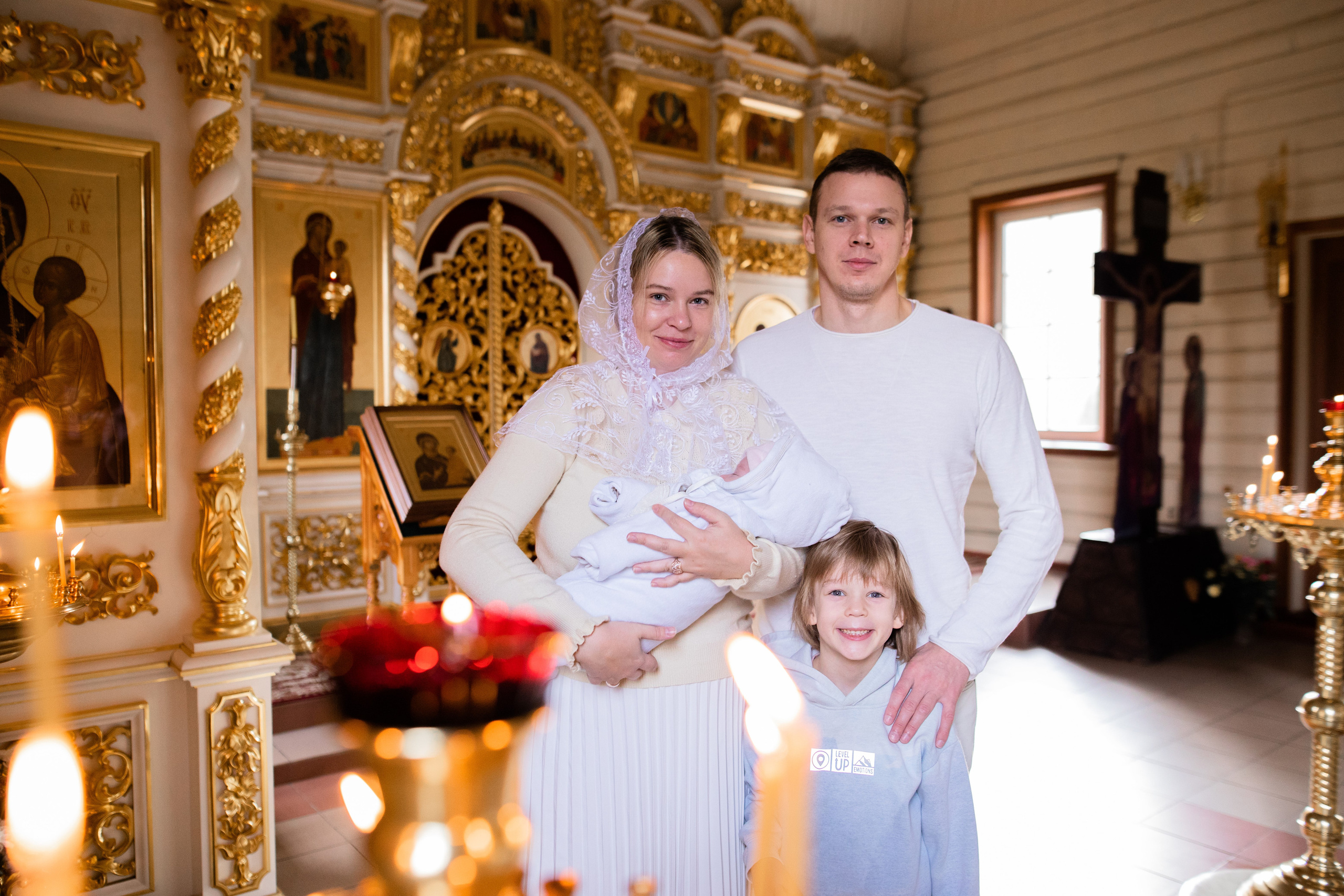 Крещение в Храме в честь Тихвинской иконы Божией Матери. Фотограф на крещение и венчание в Нижнем Новгороде.Свадебный Фотограф