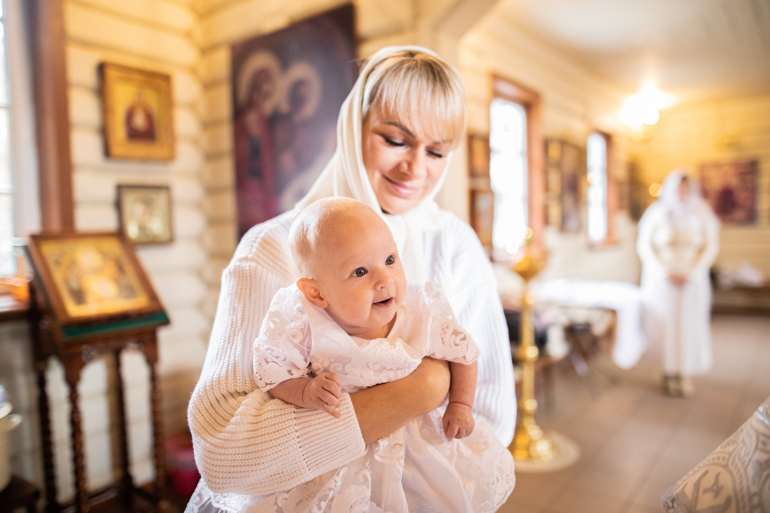 Крещение в Храме в честь Тихвинской иконы Божией Матери. Фотограф на крещение и венчание в Нижнем Новгороде.Свадебный Фотограф