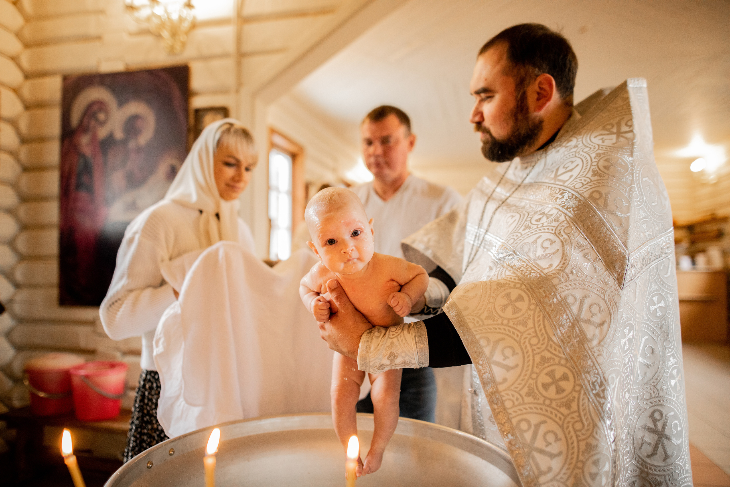 Крещение в Храме в честь Тихвинской иконы Божией Матери. Фотограф на крещение и венчание в Нижнем Новгороде.Свадебный Фотограф