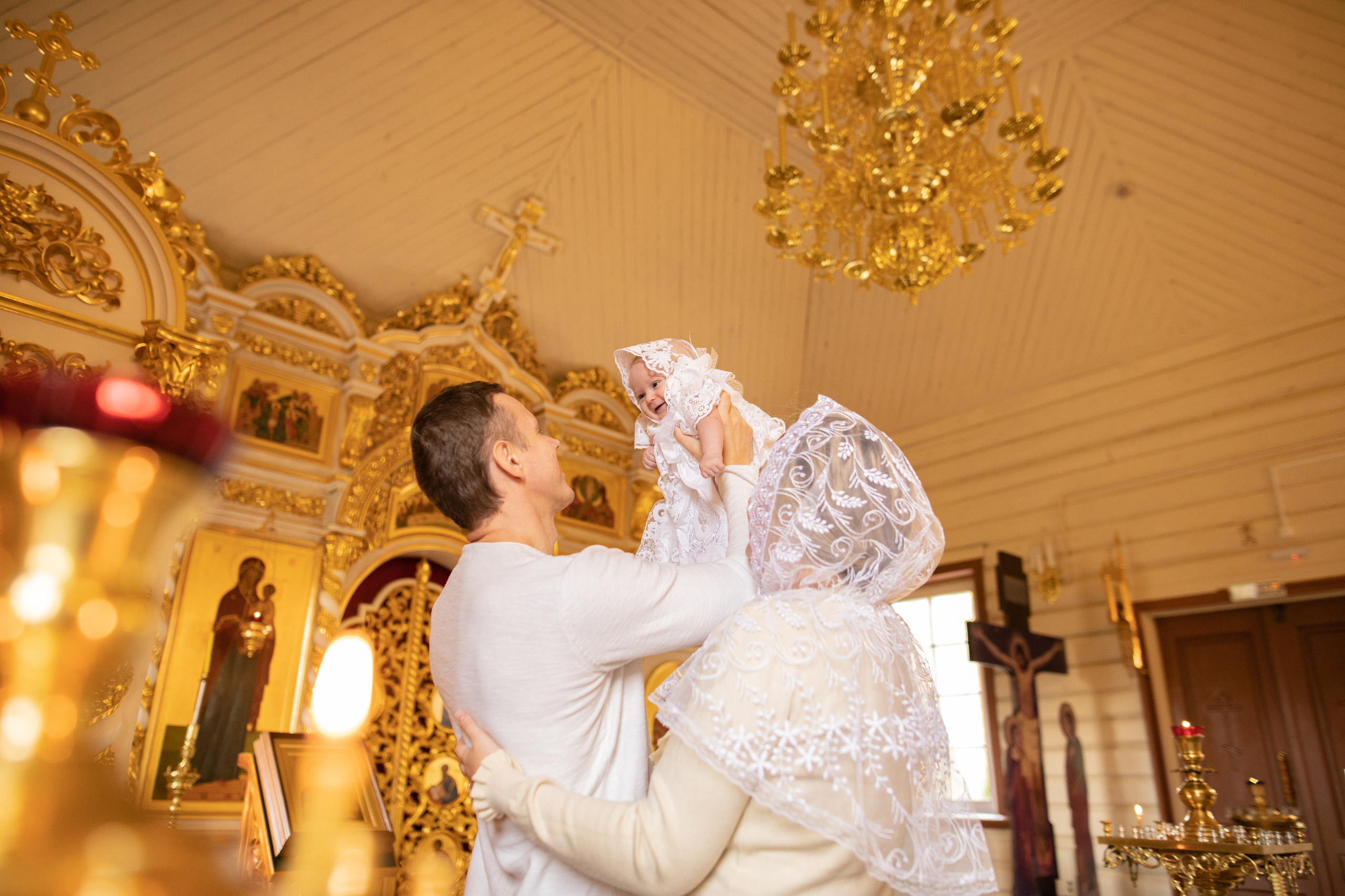 Крещение в Храме в честь Тихвинской иконы Божией Матери. Фотограф на крещение и венчание в Нижнем Новгороде.Свадебный Фотограф