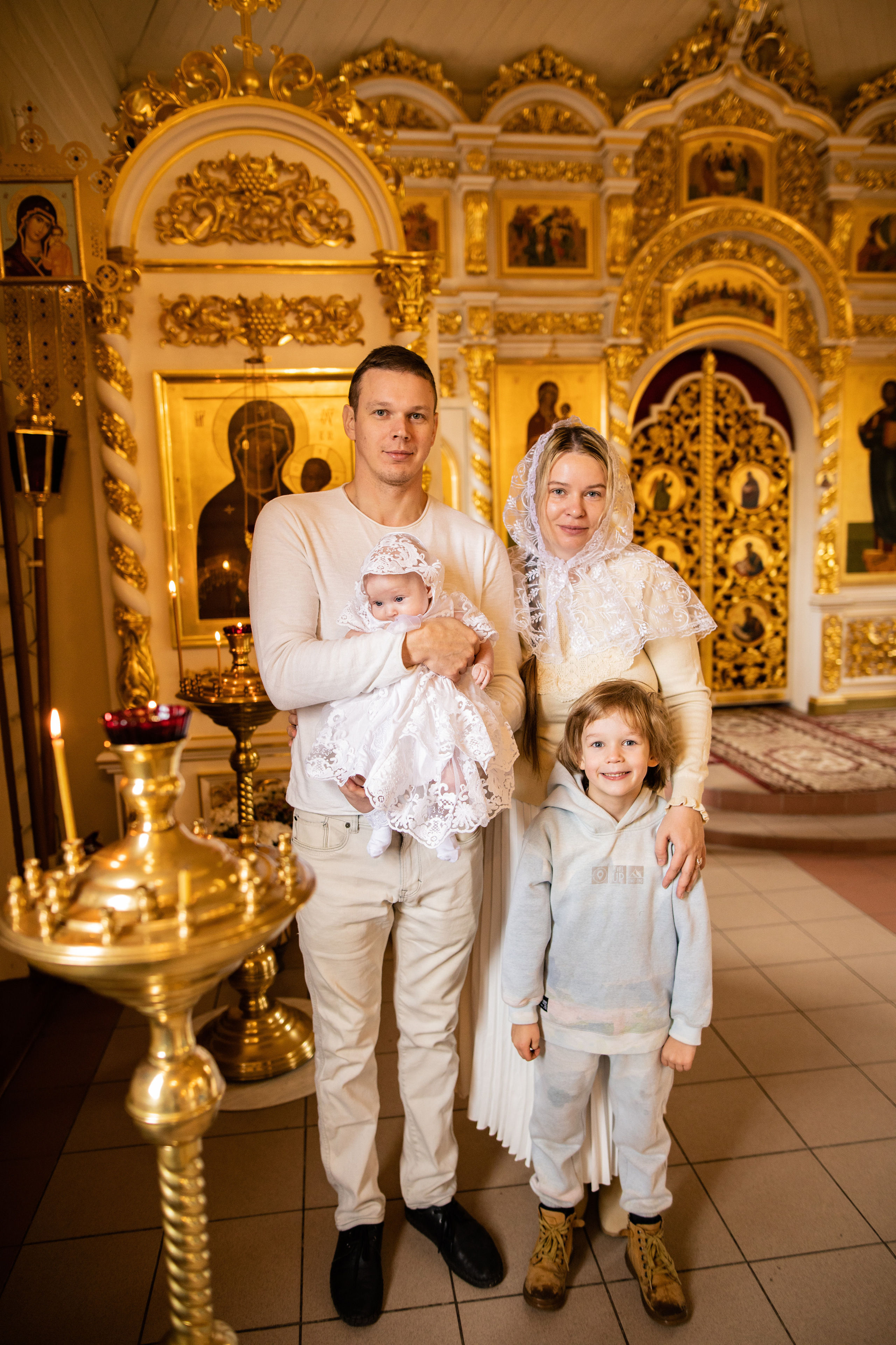 Крещение в Храме в честь Тихвинской иконы Божией Матери. Фотограф на крещение и венчание в Нижнем Новгороде.Свадебный Фотограф