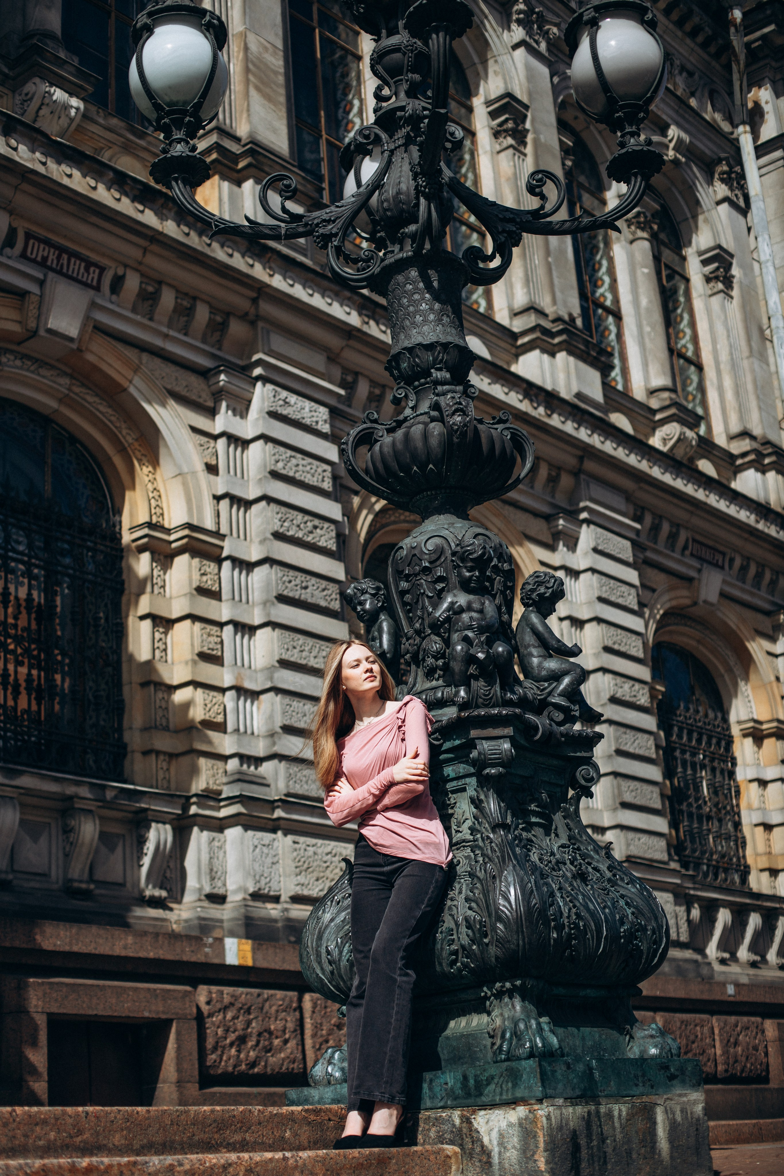 Юлия в мае. Фотопрогулка в Петербурге. Индивидуальный и семейный фотограф в Санкт-Петербурге