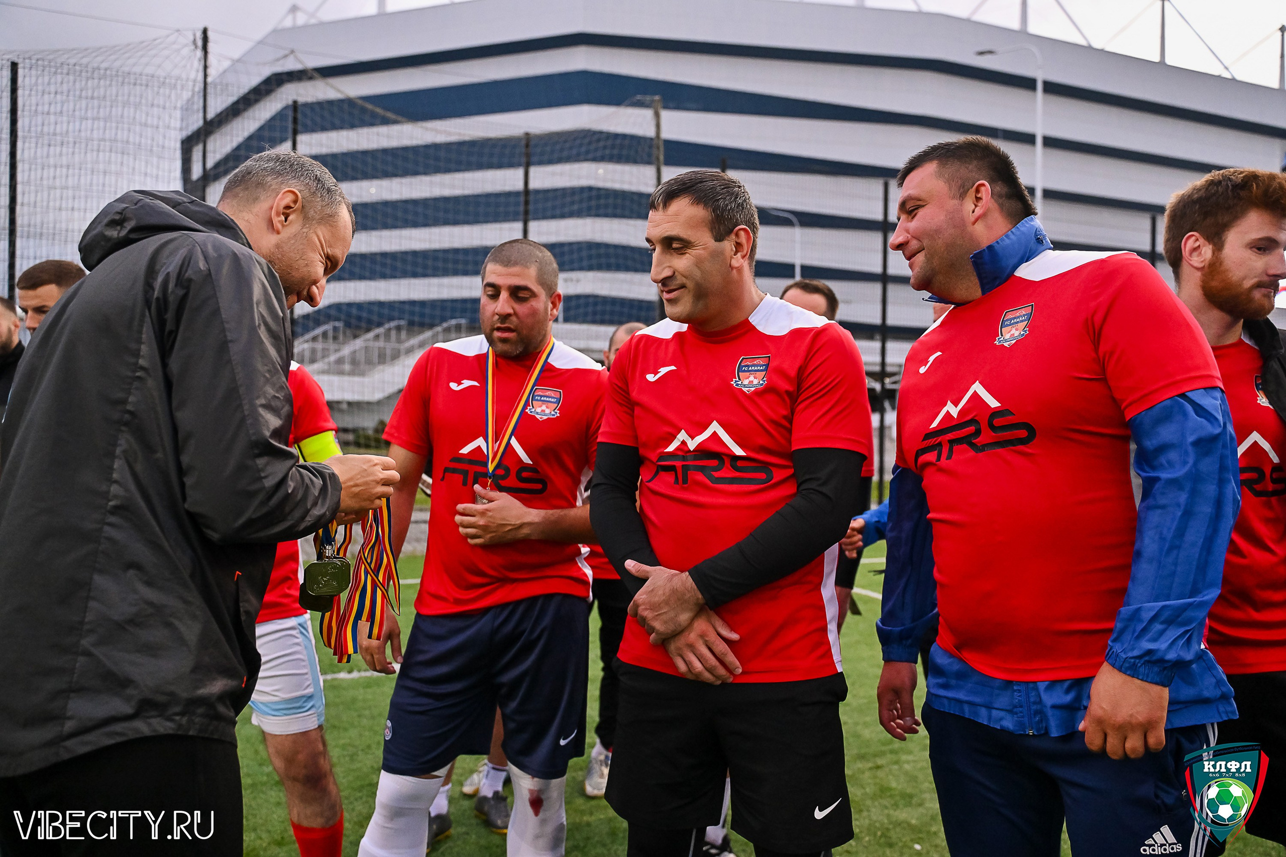 ФИНАЛЬНЫЕ МАТЧИ ПЛЕЙ-ОФФ XXl ЛЕТНЕГО КУБКА КАЛИНИНГРАДСКОЙ ЛФЛ. VIBECITY.RU Вайб Сити Ру Фоторепортажи Фотоотчеты Калининград