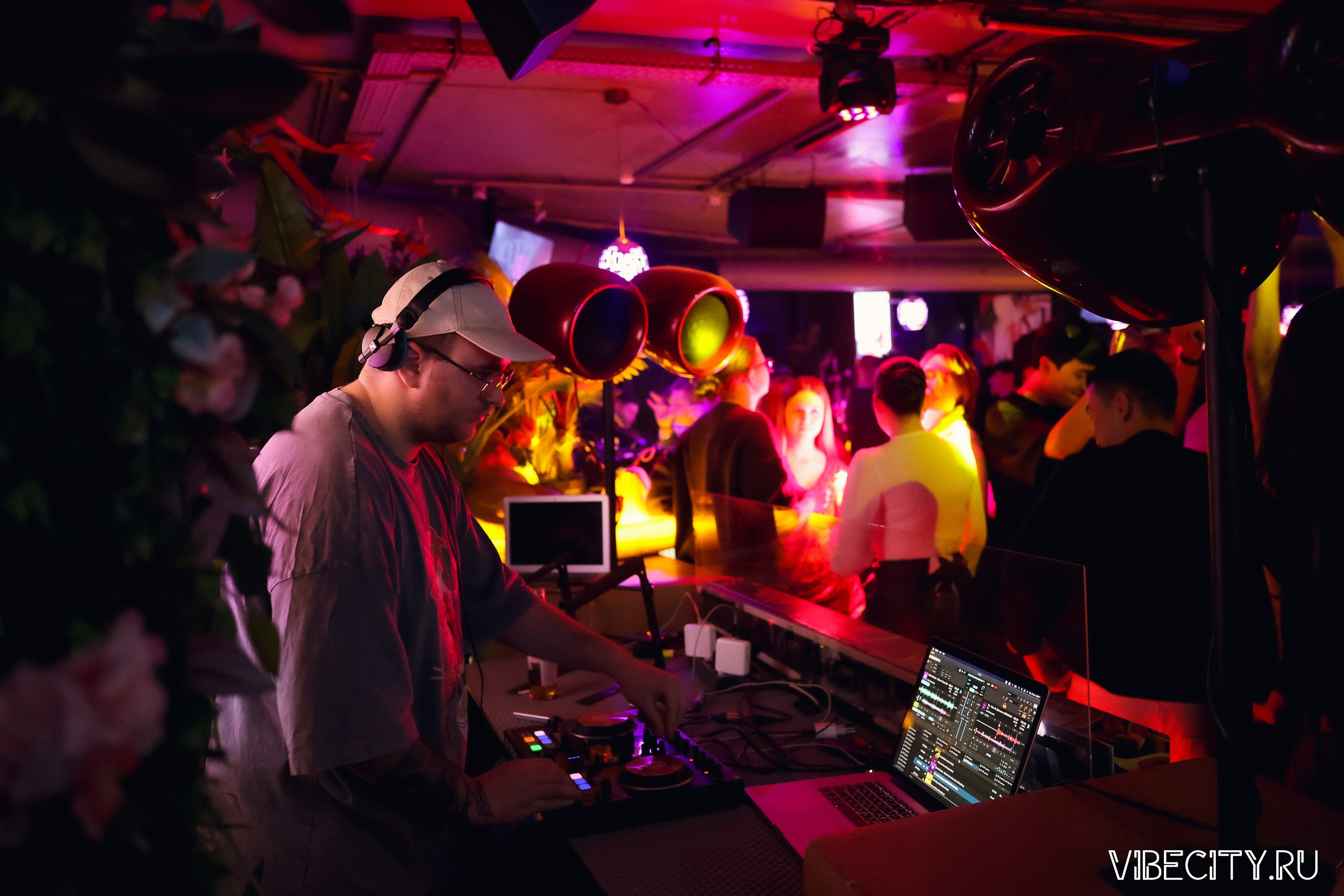 DOUBLE U. VIBECITY.RU Вайб Сити Ру Фоторепортажи Фотоотчеты Калининград