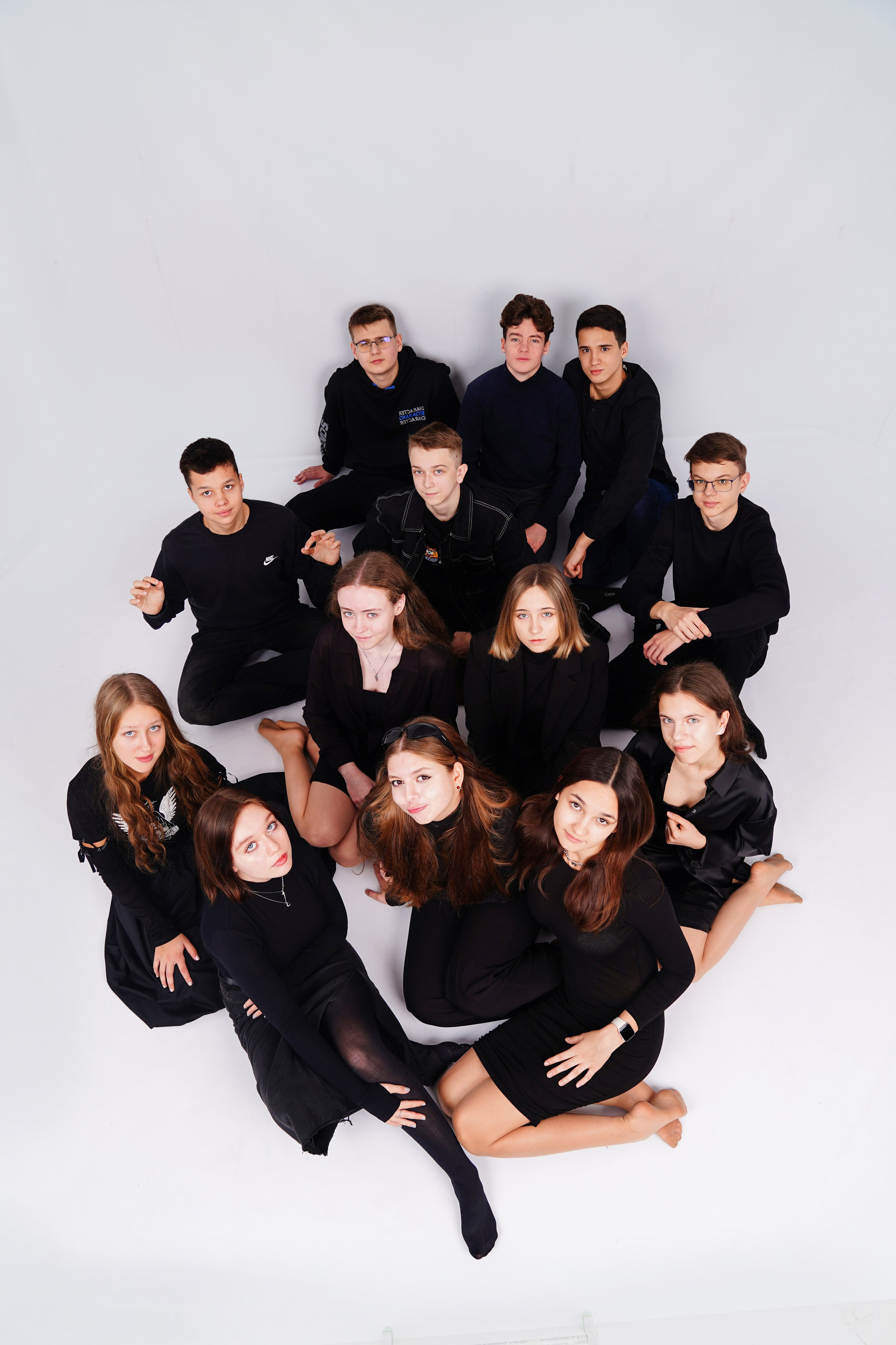 Мелкие группы / старшие классы. MEMENTO.Выпускные альбомы, школьные, юбилейные и другие книги. Ростов-на-Дону