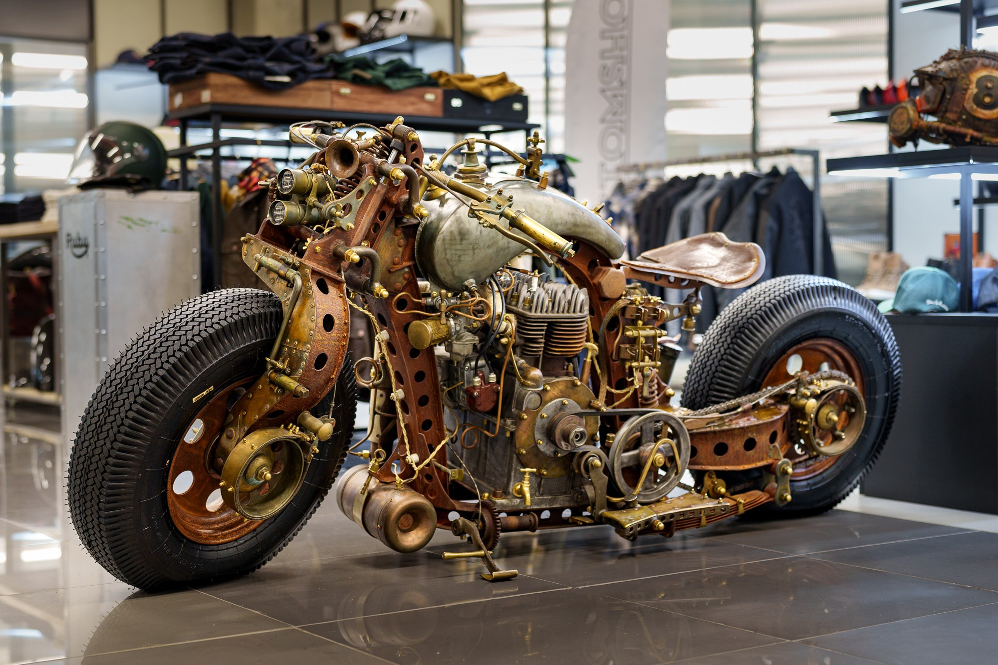 Кастомный стимпанк байк. Фотограф в Москве Денис Курашев