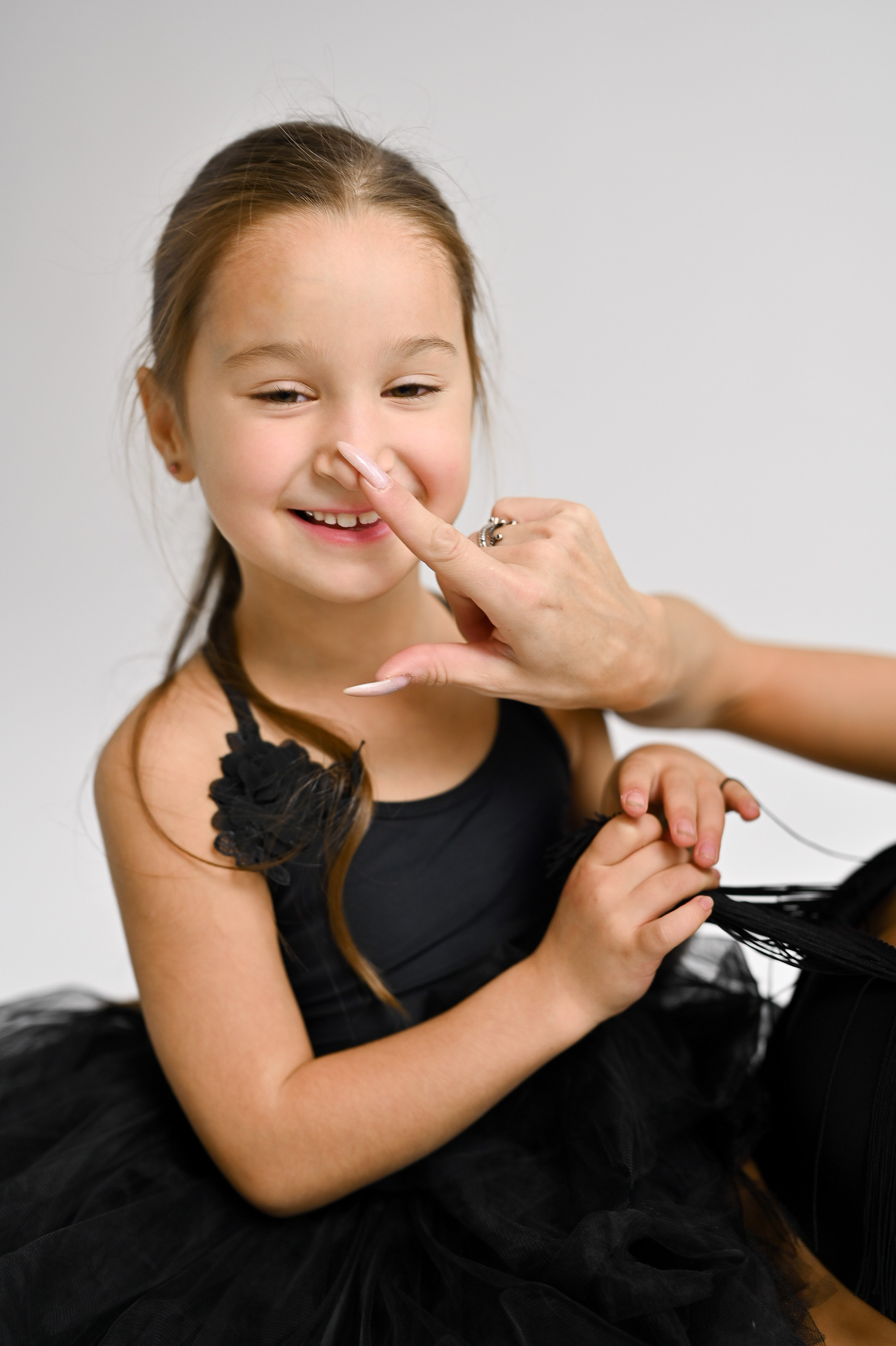 Фотосессия мамы и дочки в студии 13point. Semerlina.ru