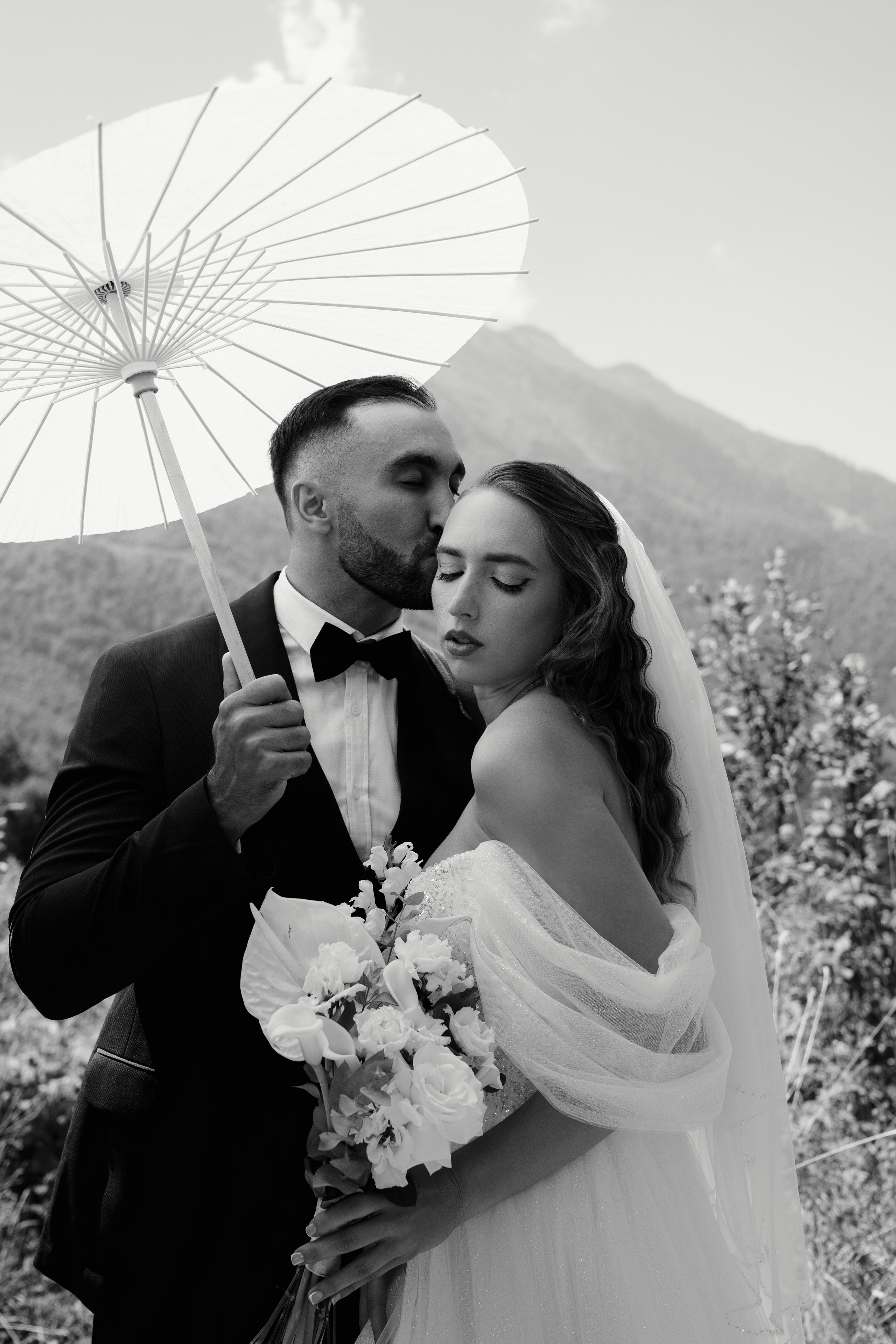 Лера и Руслан — Свадебный фототур. Свадебный фотограф в Сочи и Адлере — Фотосессии на море и в горах | Виктор Рогулев