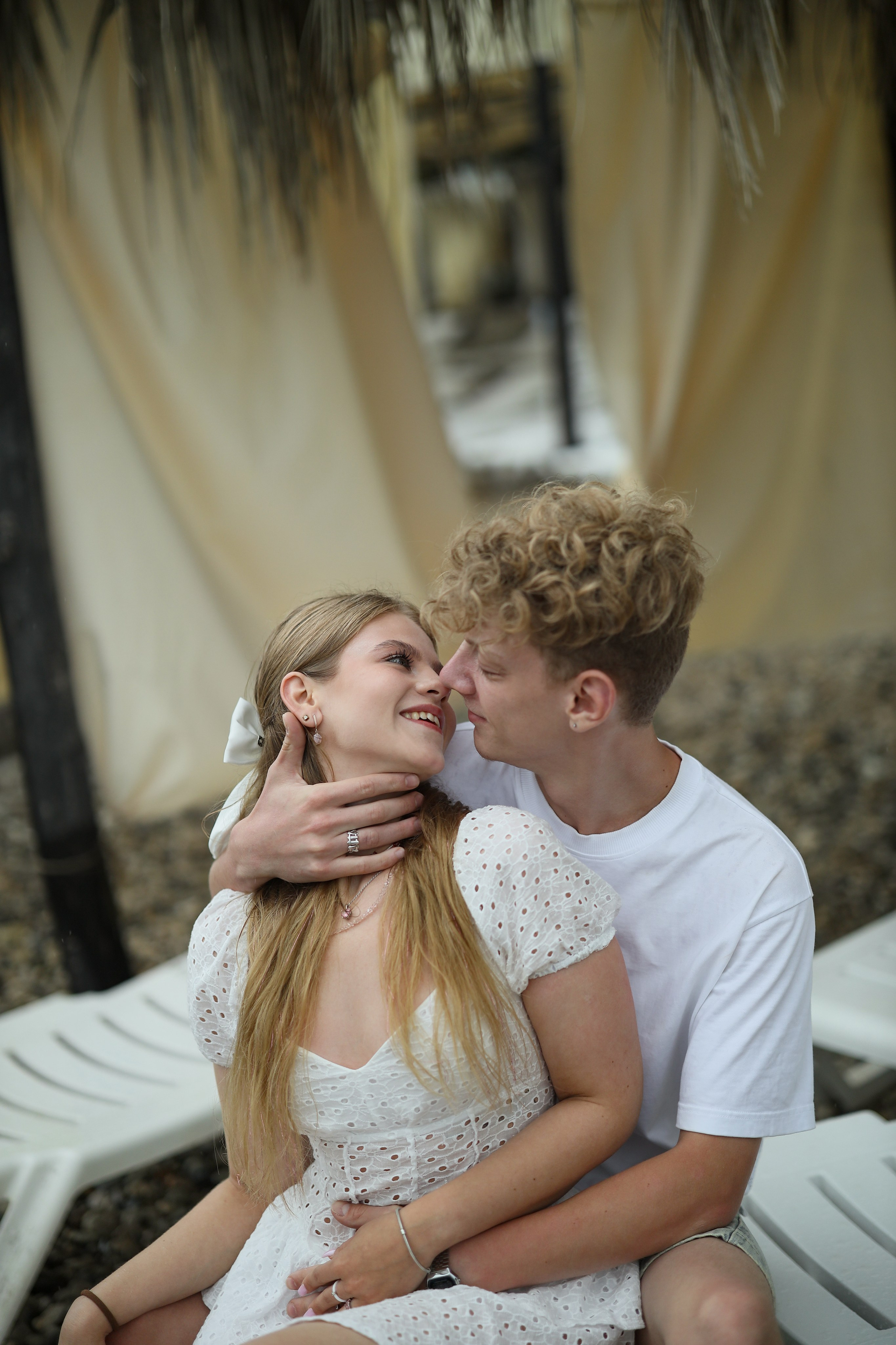 Love story фотосессия на пляже в Новом Афоне. Свадебный и семейный фотограф в Абхазии Жанна Соснина