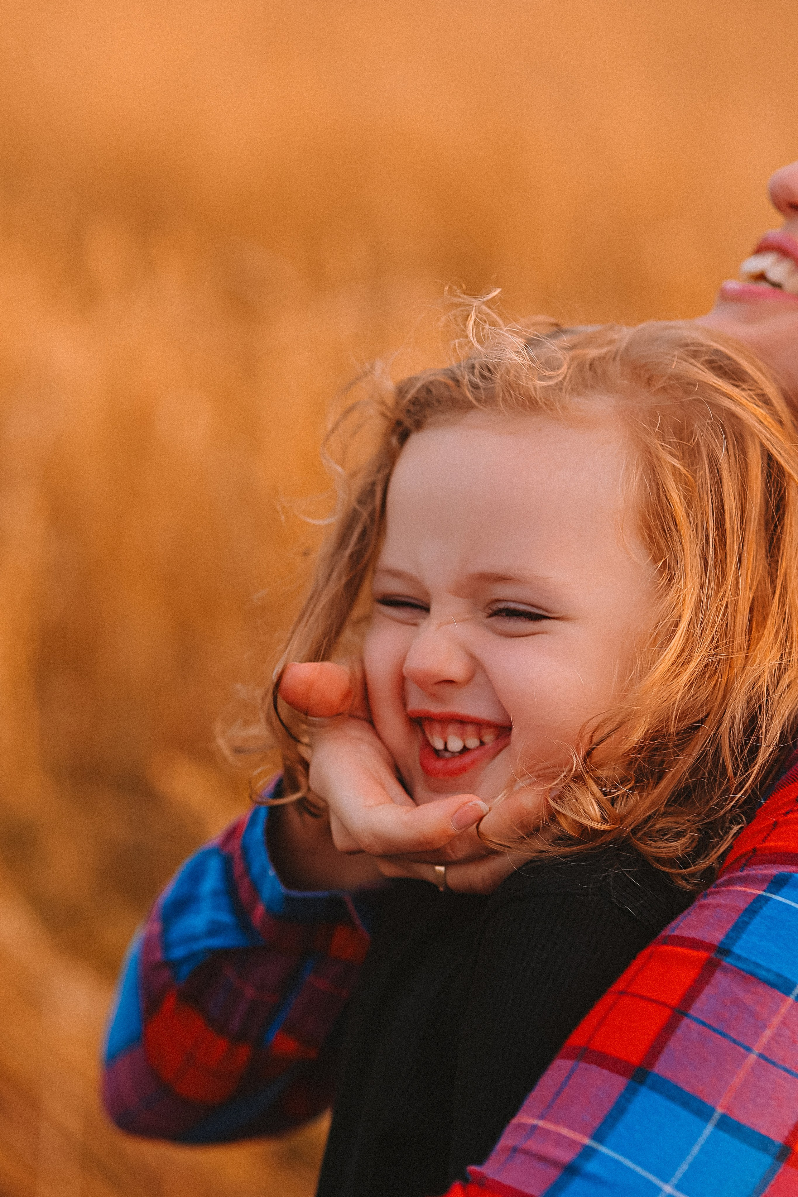 Поле. Семейный фотограф Тюмень, фотограф на роды Салмина Мария