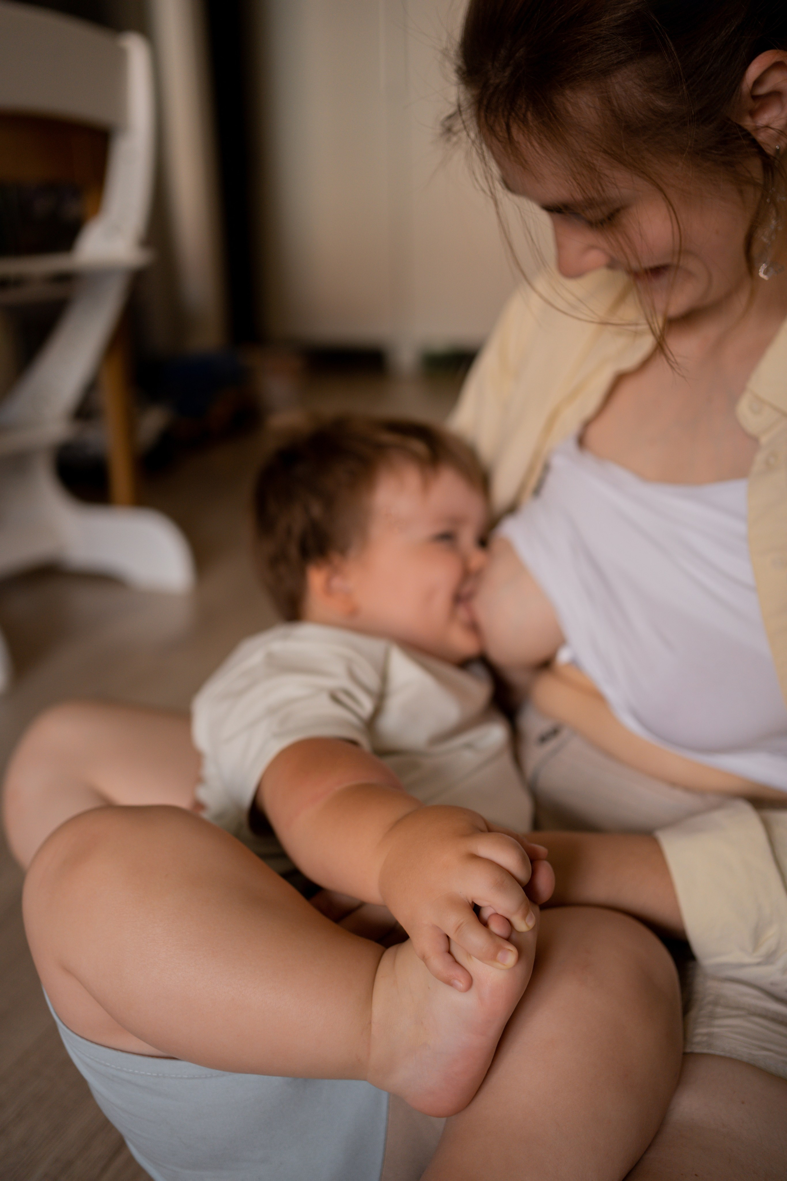 Алина и Дима. Фотограф грудного вскармливания в Москве Екатерина