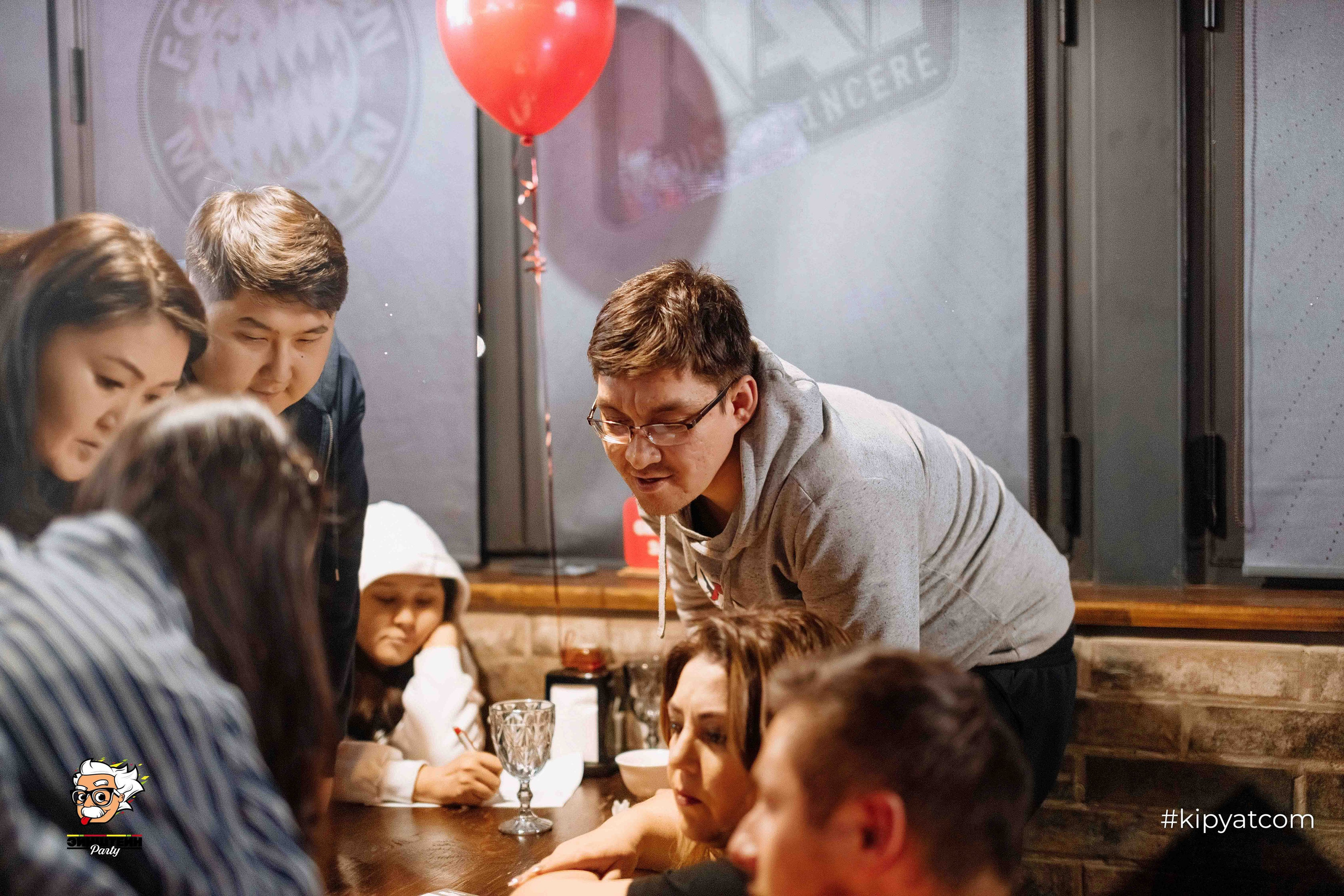 Эйнштейн Party