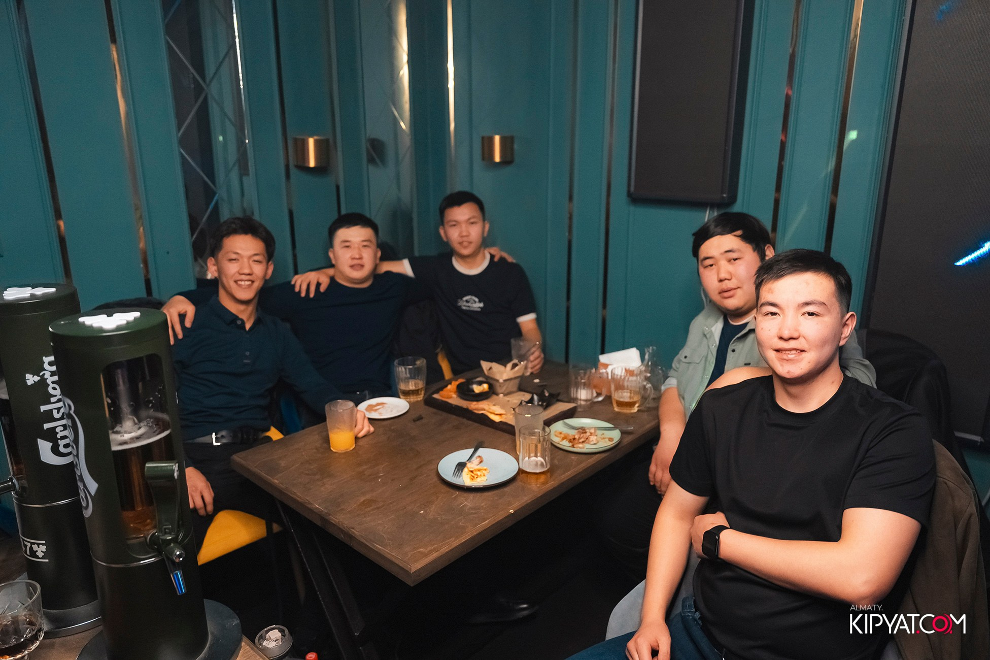 TUN LONGE BAR. КИПЯТКОМ АЛМАТЫ! Фотосъемка мероприятий в Алматы