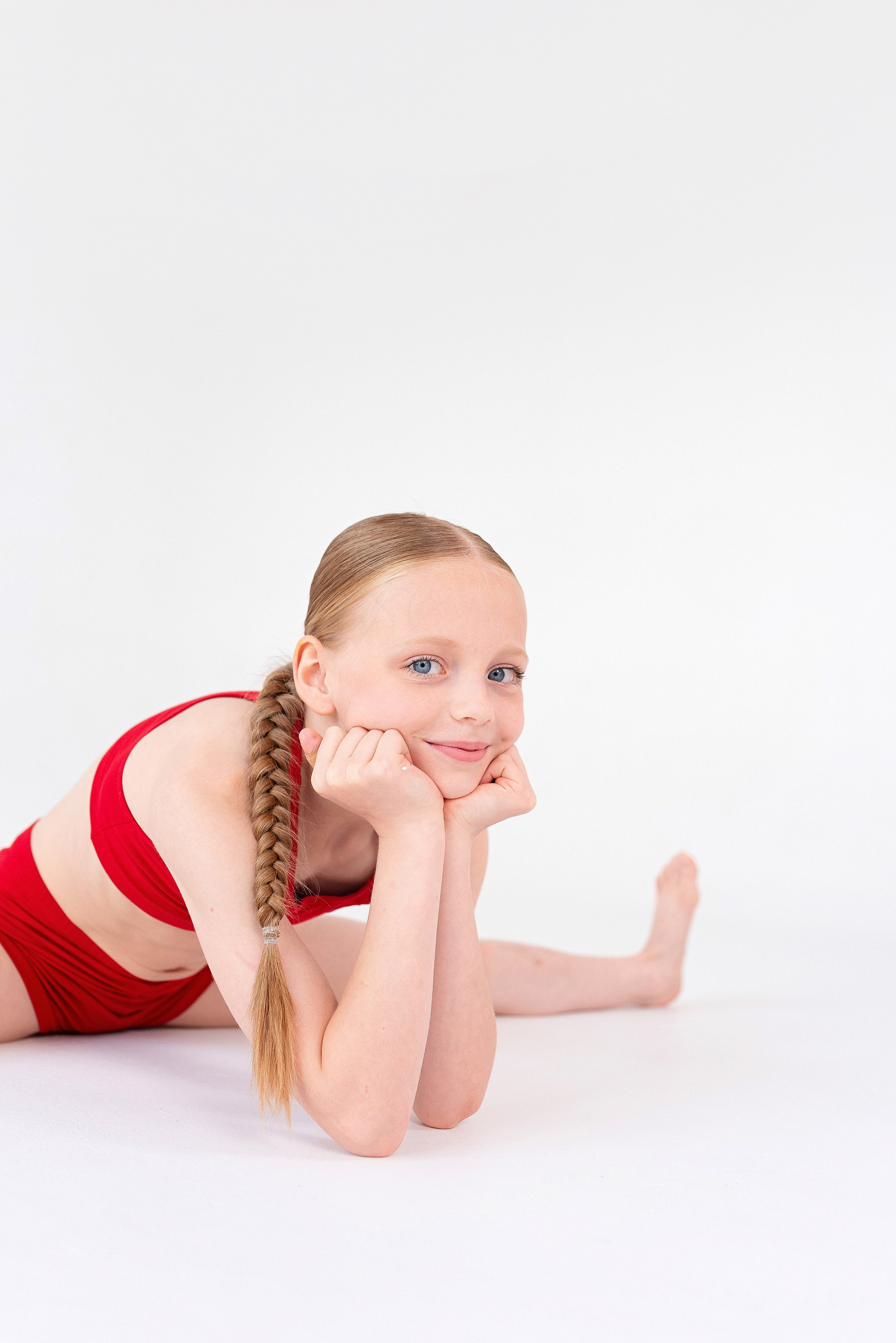 Съёмка для дополнительных разворотов. Увлечения ребёнка: Гимнастика. Детский и семейный фотограф в Сургуте и Нефтеюганске Анна Старцева